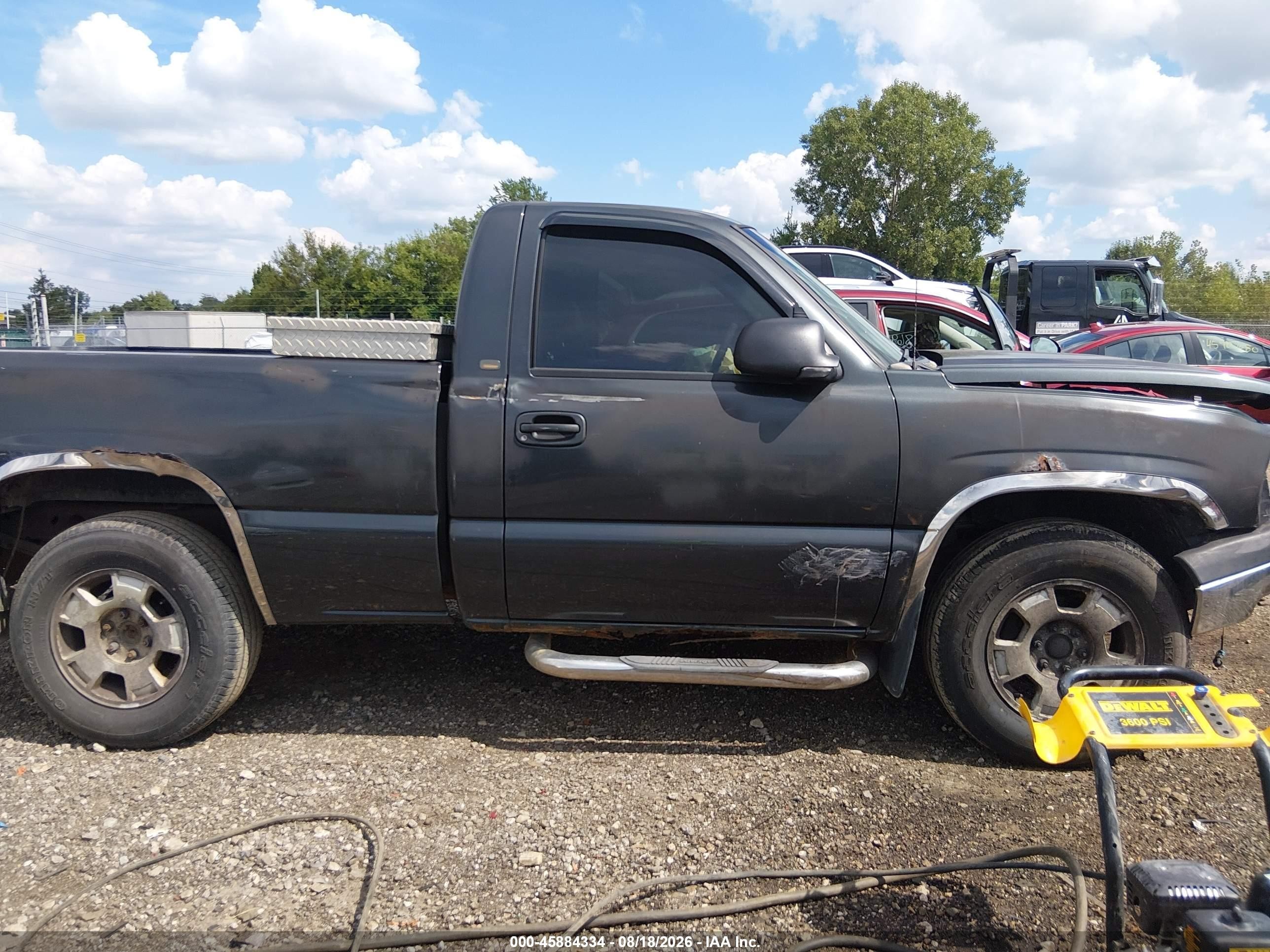 2003 Chevrolet Silverado 1500   Black vin: 1GCEK14X13Z350380