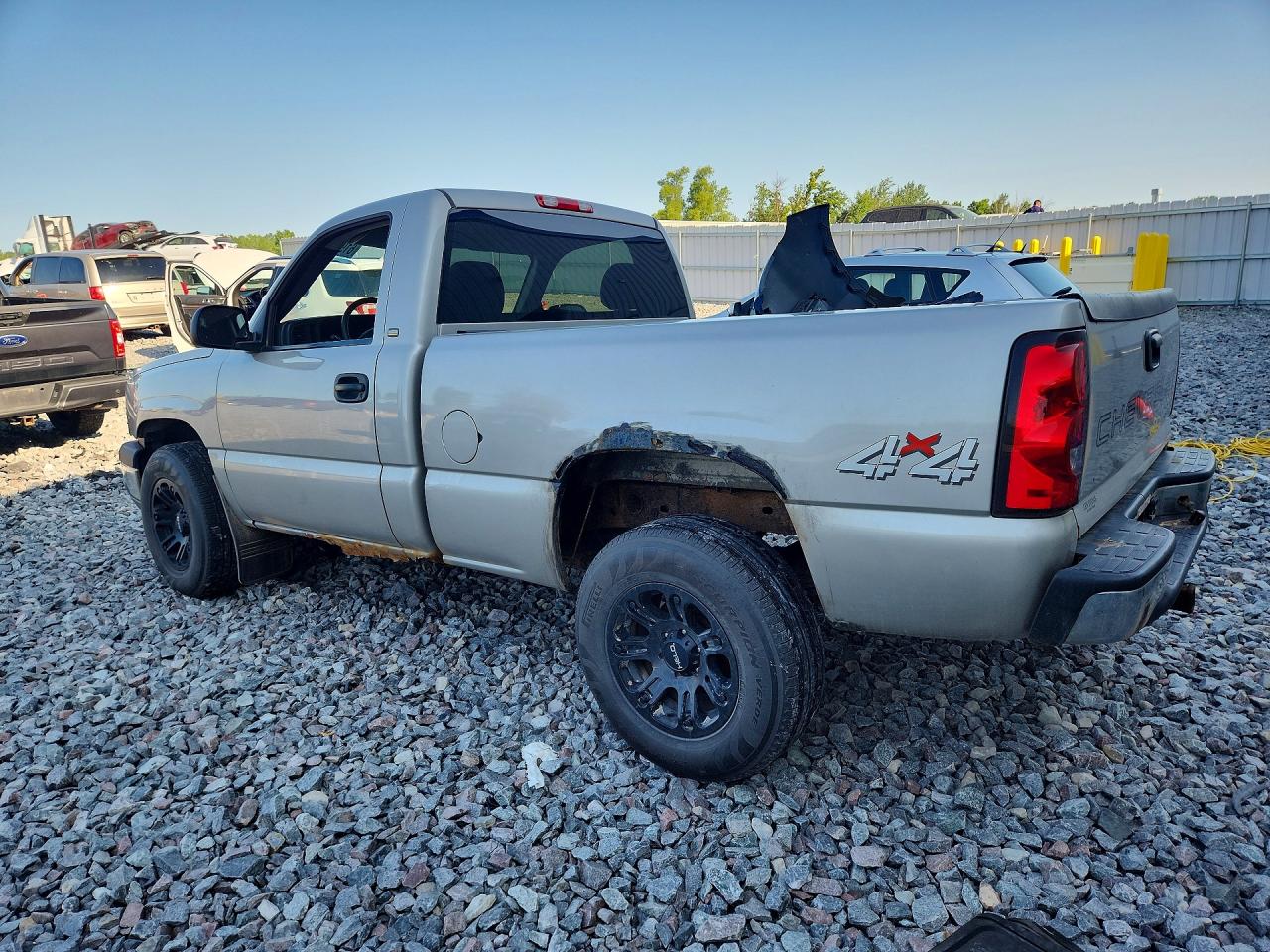 2005 Chevrolet Silverado K1500 Серебряный vin: 1GCEK14X55Z245344
