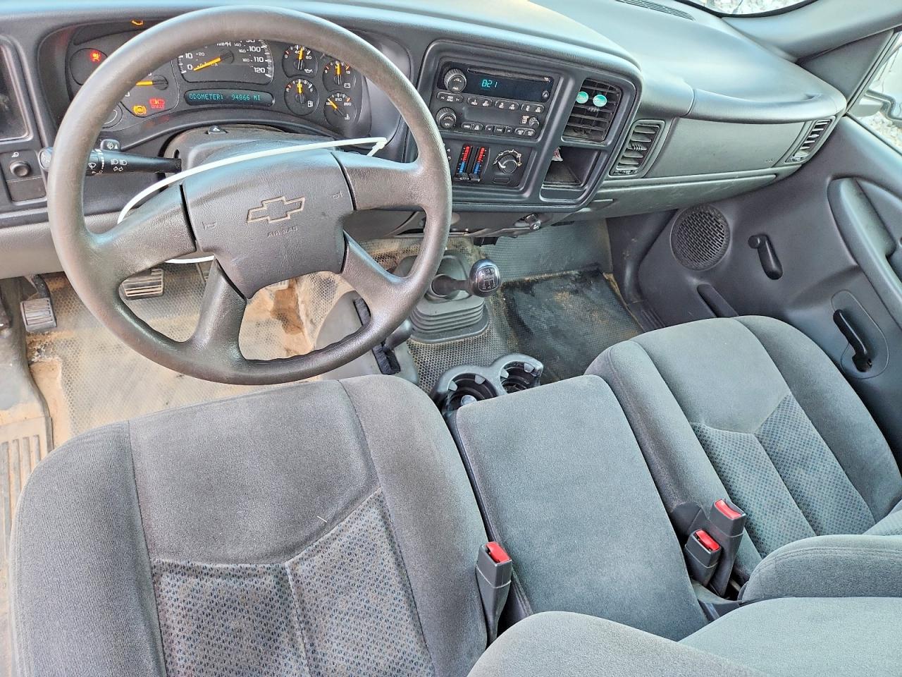 2005 Chevrolet Silverado K1500 Серебряный vin: 1GCEK14X55Z245344