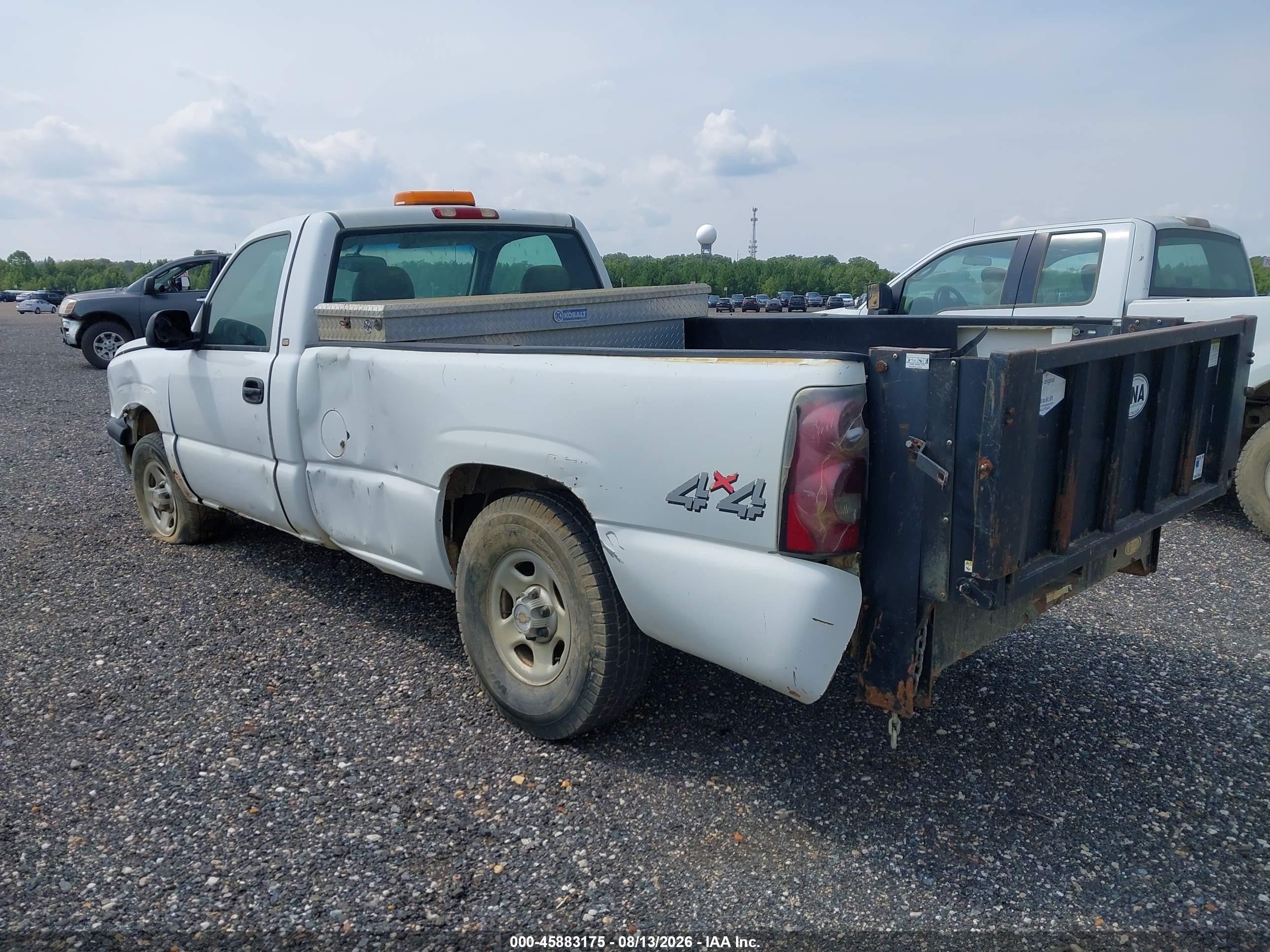 2004 Chevrolet Silverado 1500 Work Truck White vin: 1GCEK14X94Z215245