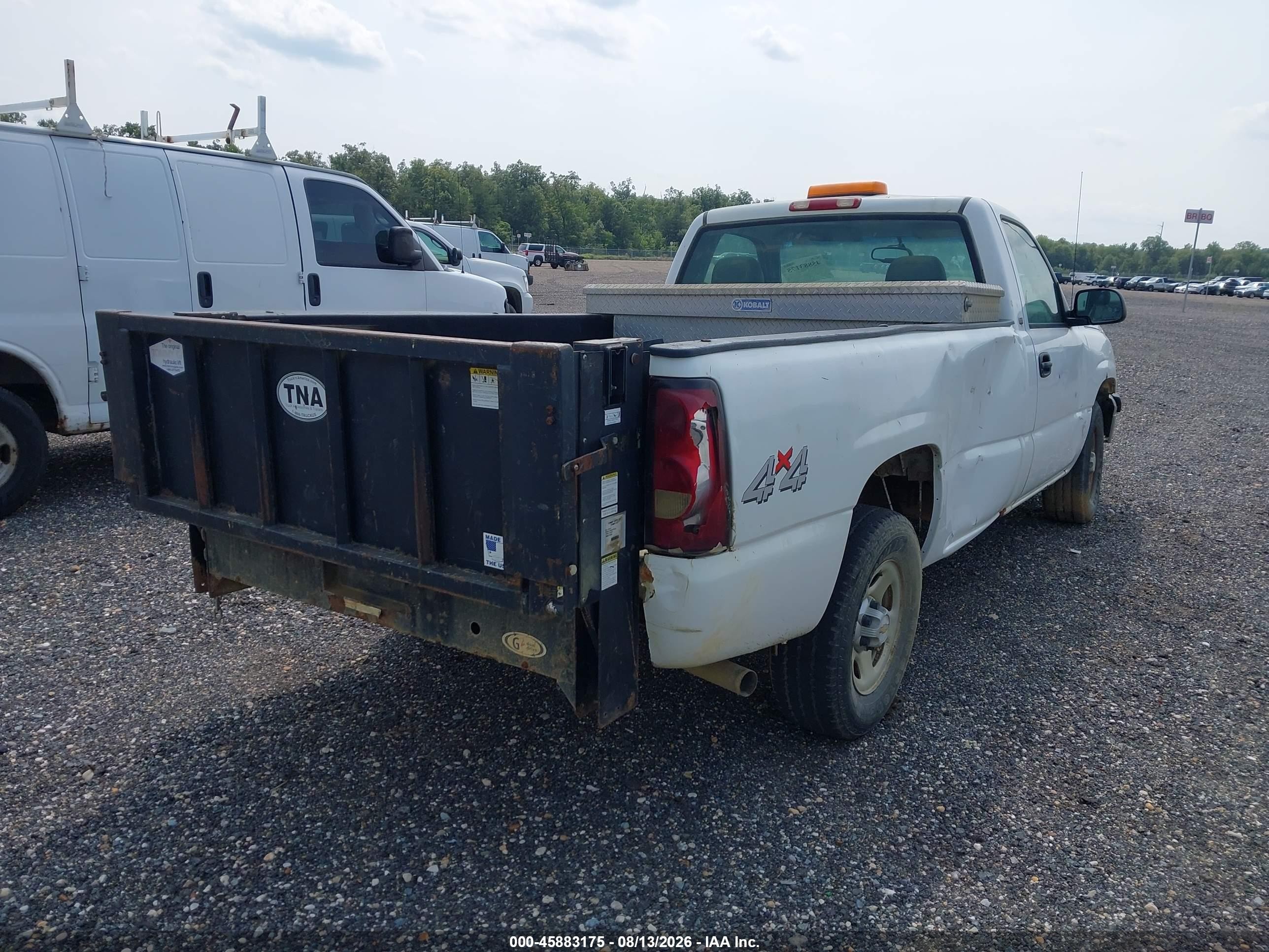 2004 Chevrolet Silverado 1500 Work Truck White vin: 1GCEK14X94Z215245