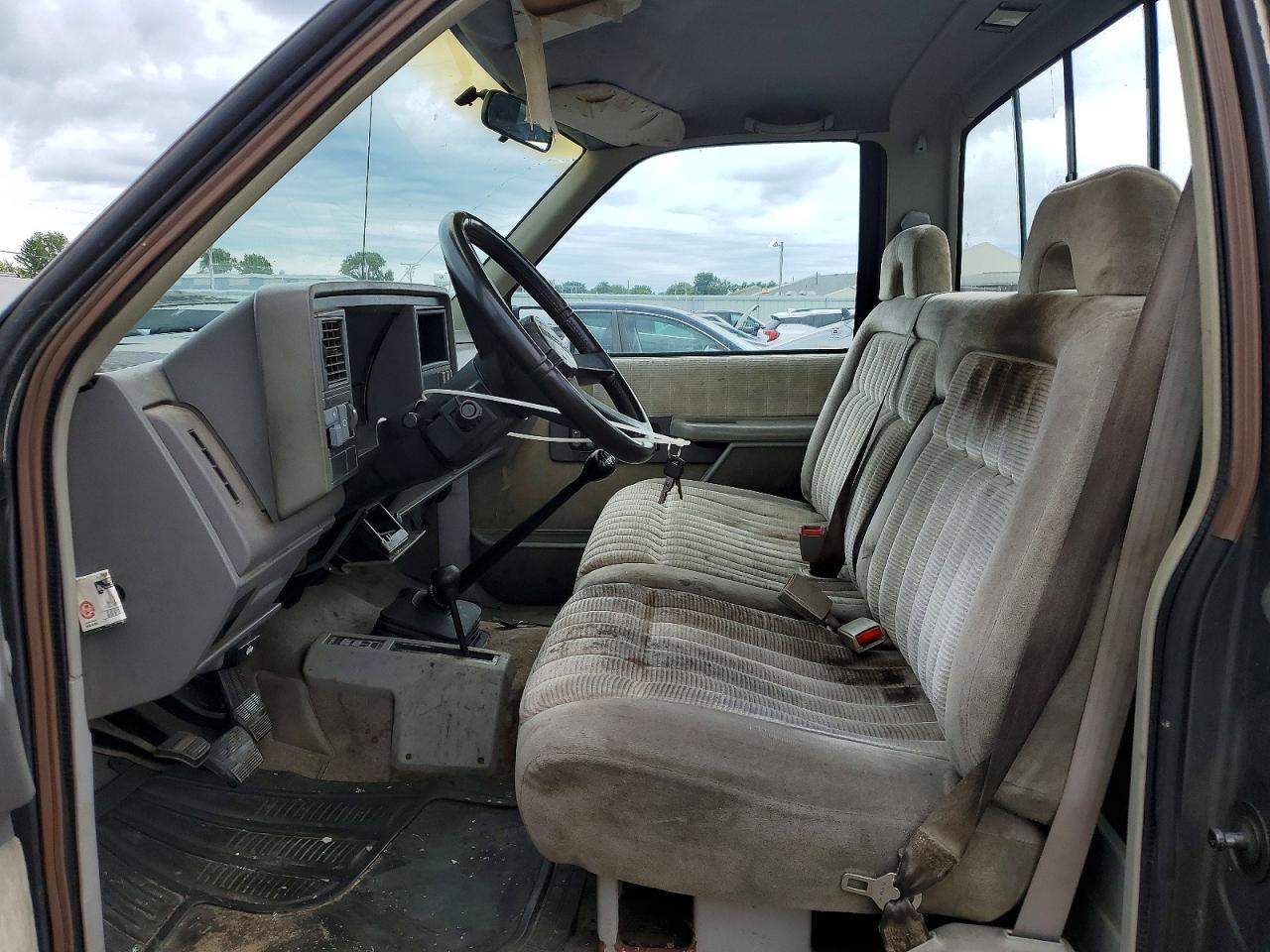 1992 Chevrolet Gmt-400 K1500 Gray vin: 1GCEK14Z5NE156818