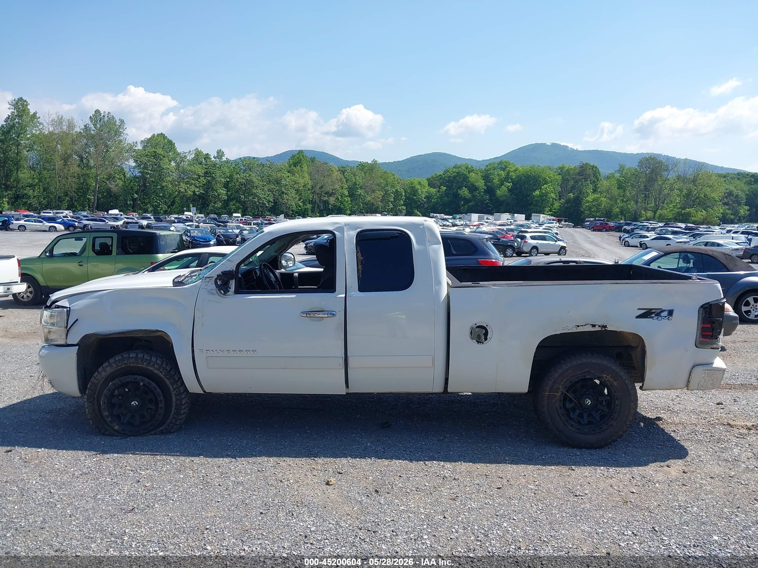 2007 Chevrolet Silverado 1500 Lt1 White vin: 1GCEK19007E500830