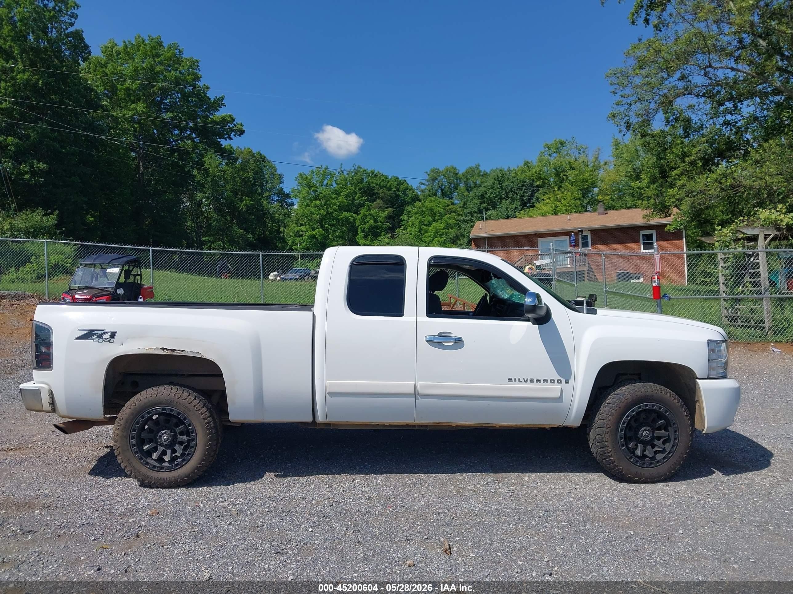 2007 Chevrolet Silverado 1500 Lt1 White vin: 1GCEK19007E500830