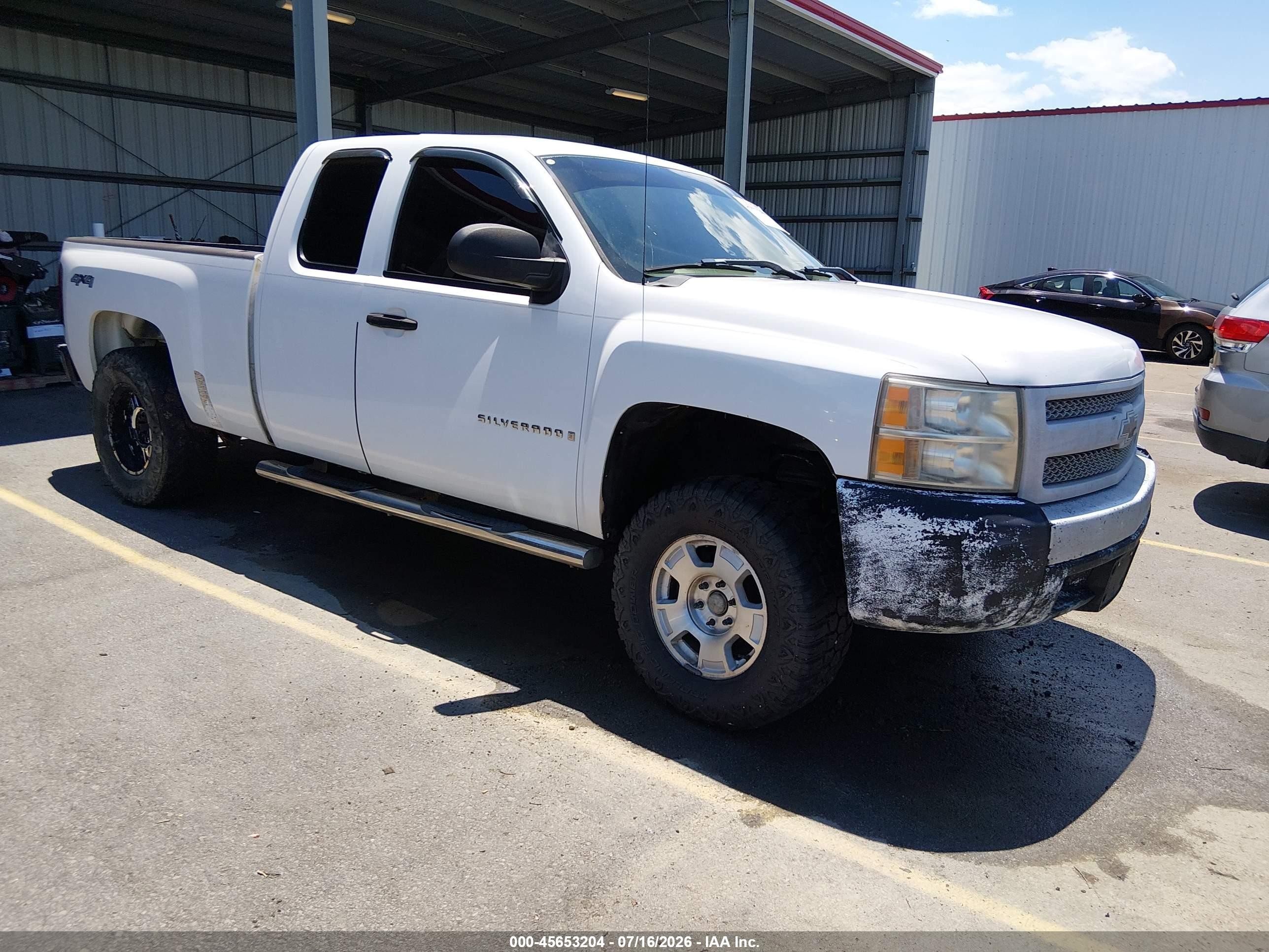2007 Chevrolet Silverado 1500 Work Truck White vin: 1GCEK19007Z590926