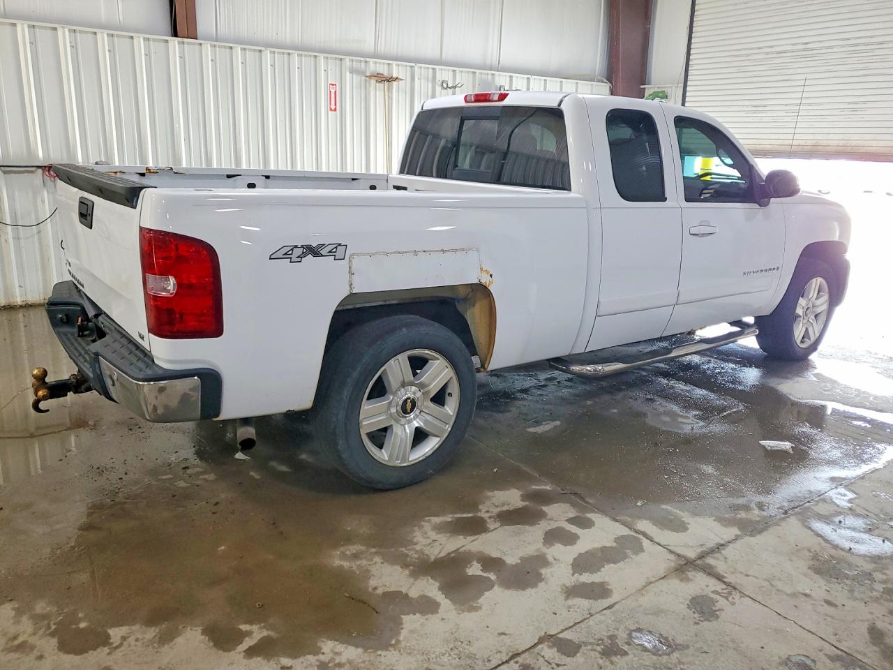 2008 Chevrolet Silverado K1500 White vin: 1GCEK19018Z153907