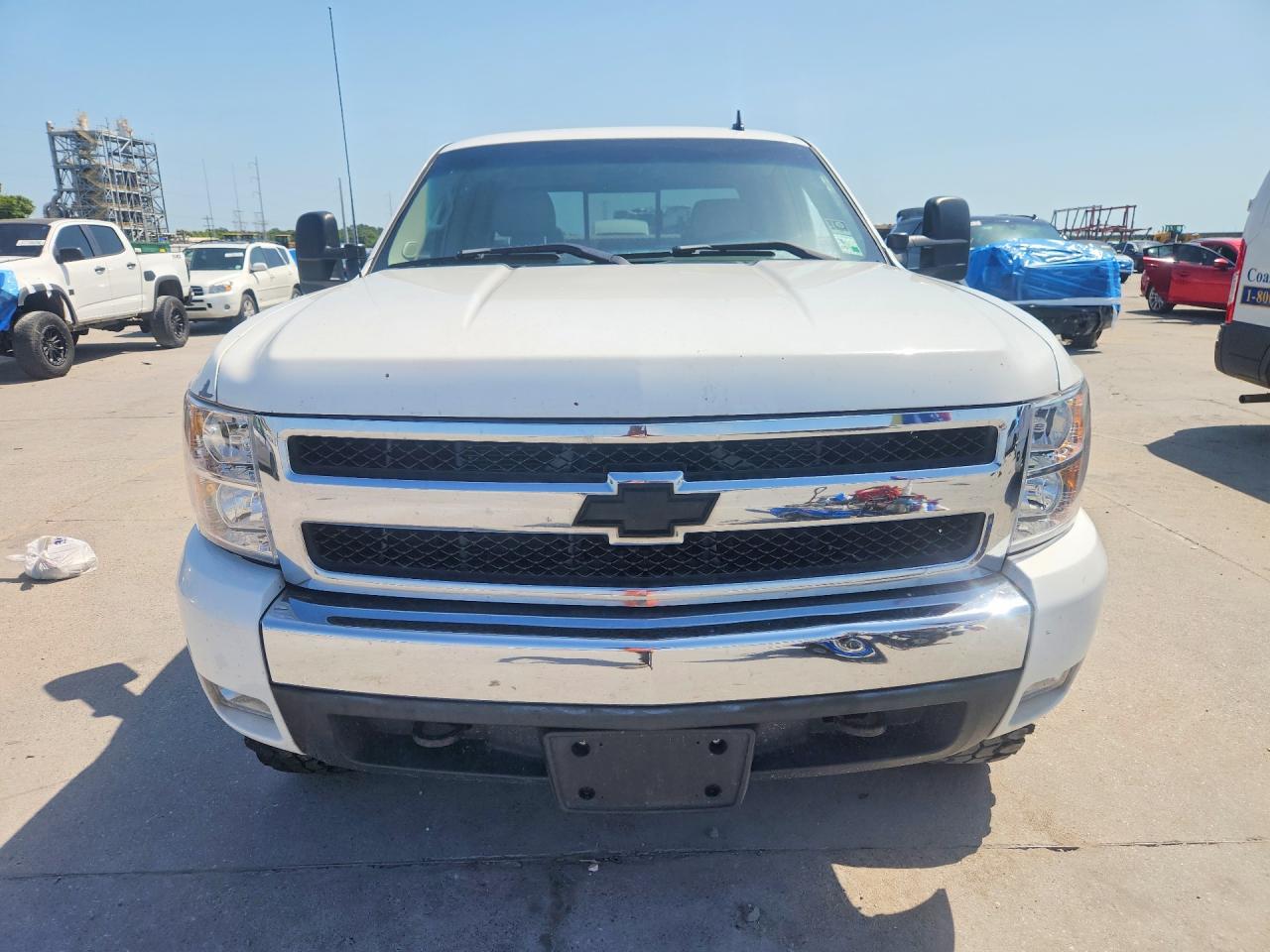 2007 Chevrolet Silverado K1500 White vin: 1GCEK19027Z613803