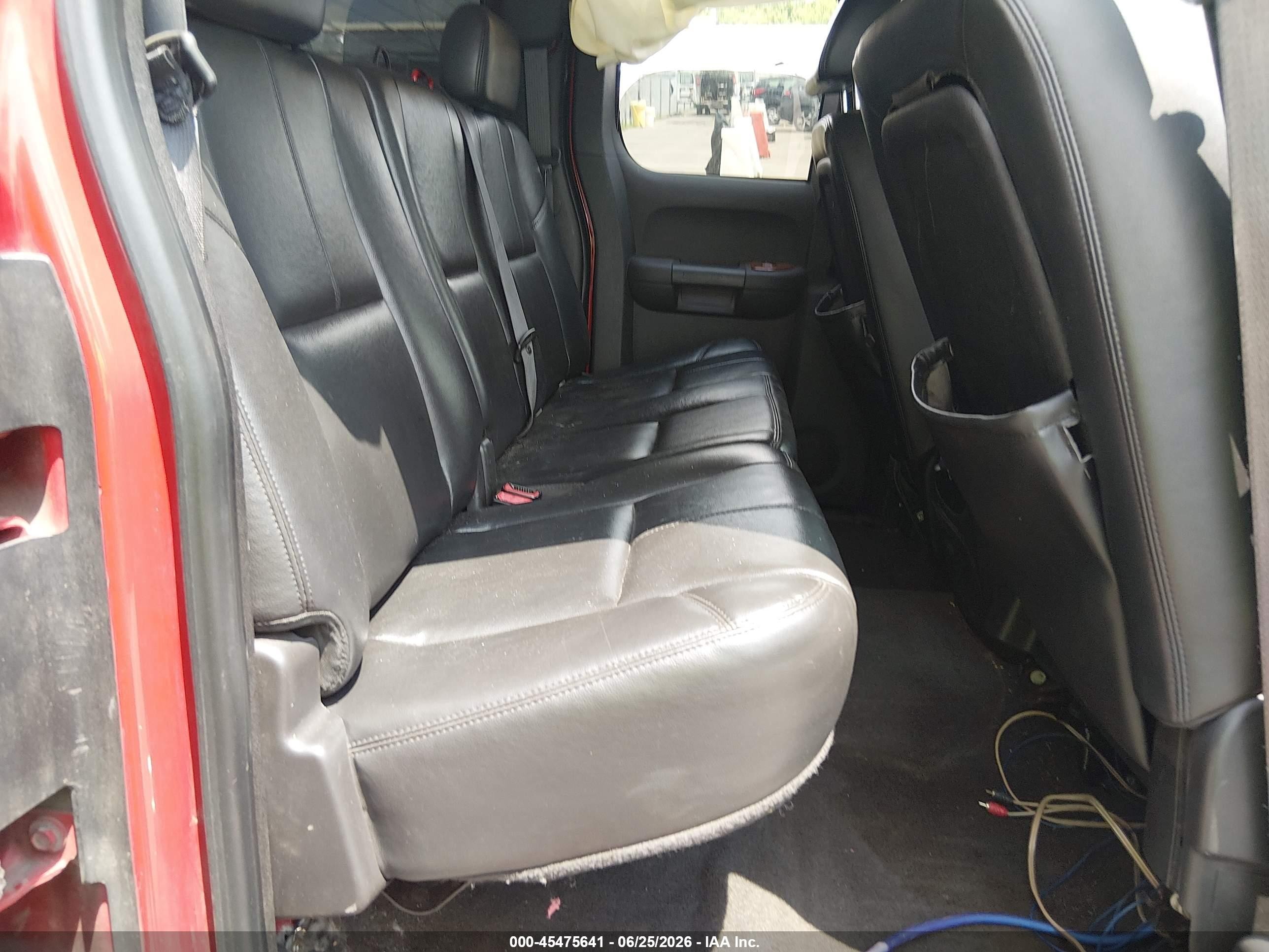2008 Chevrolet Silverado 1500 Ltz Red vin: 1GCEK19028Z146173