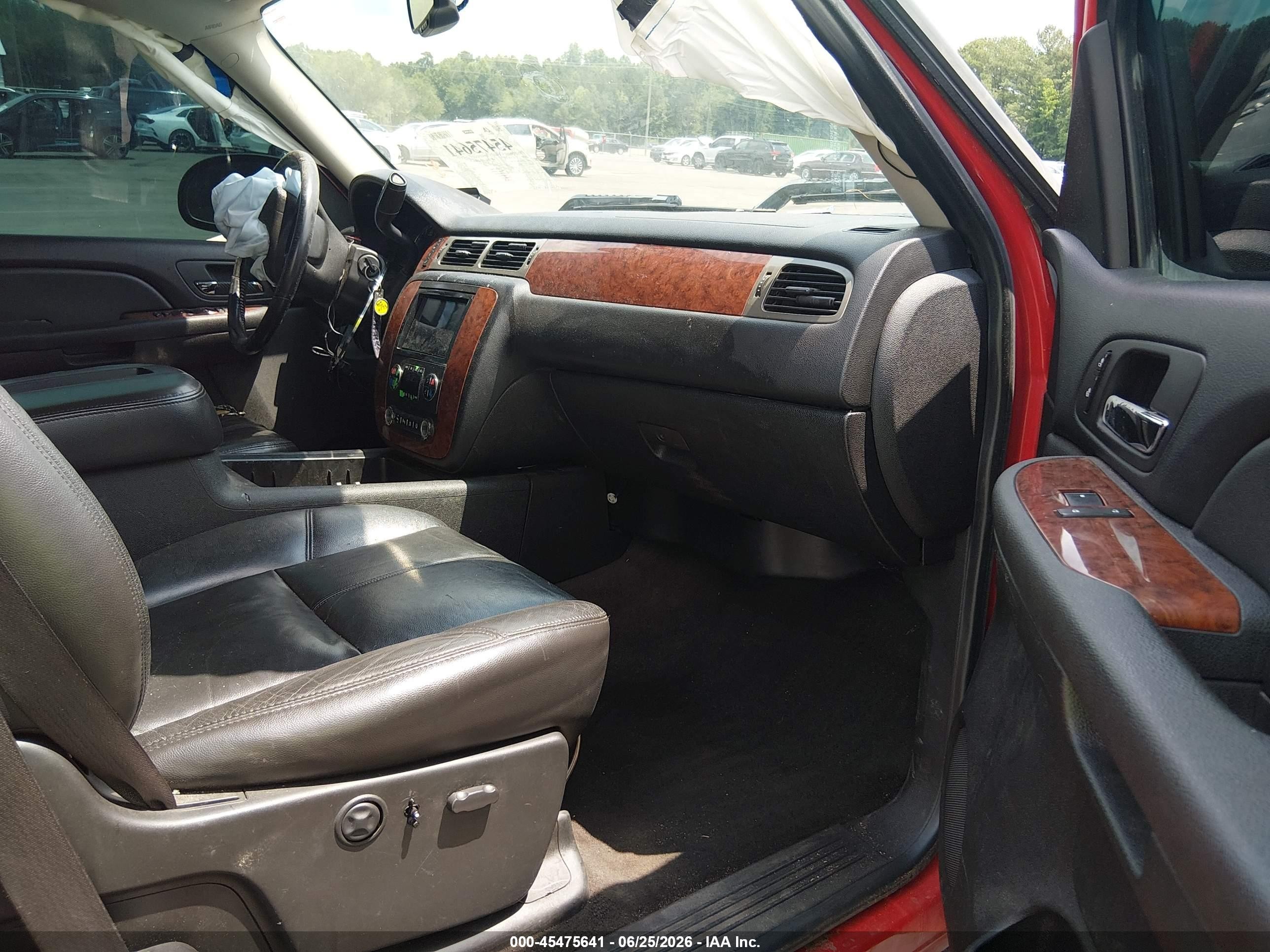 2008 Chevrolet Silverado 1500 Ltz Red vin: 1GCEK19028Z146173
