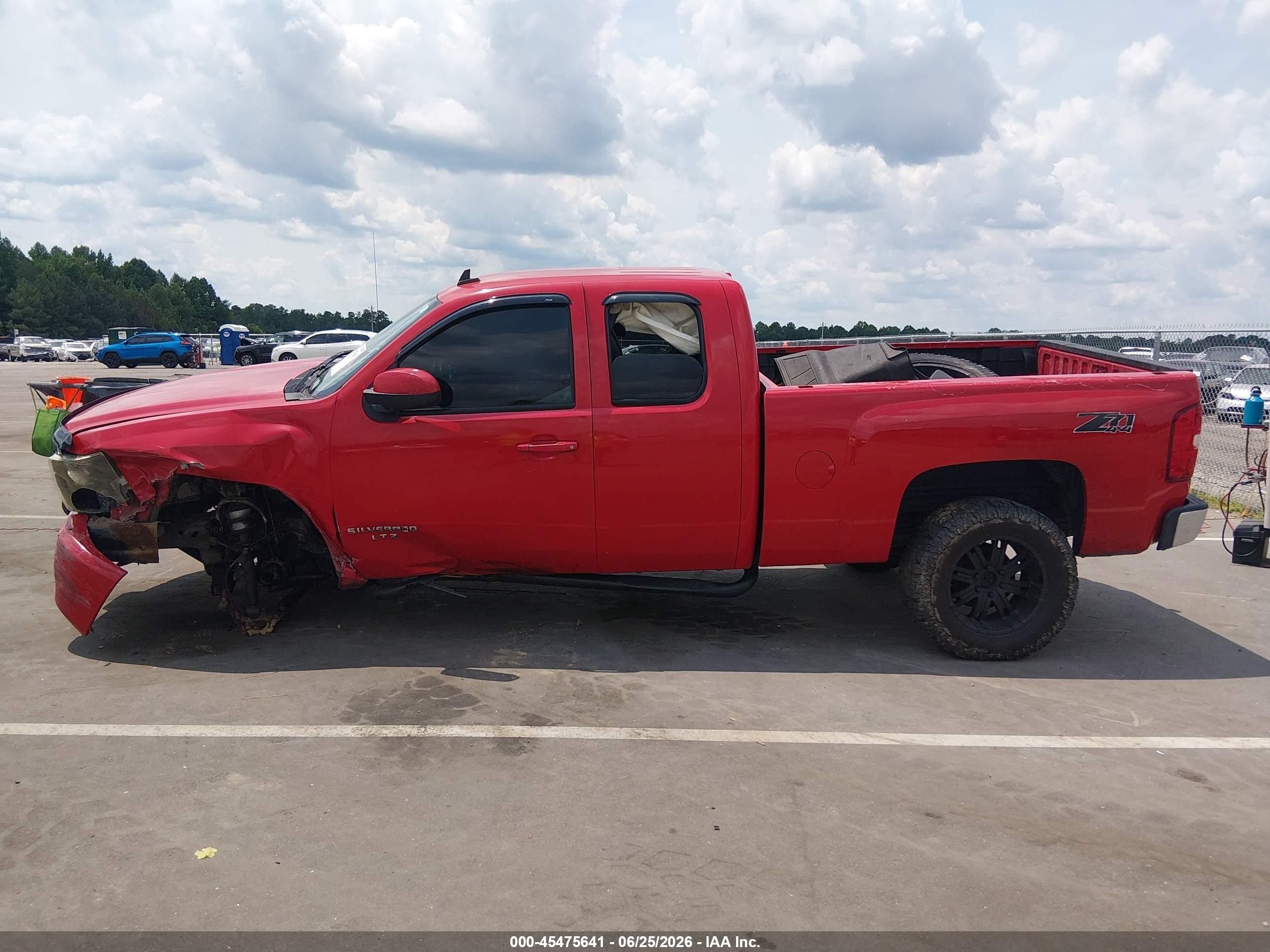 2008 Chevrolet Silverado 1500 Ltz Red vin: 1GCEK19028Z146173