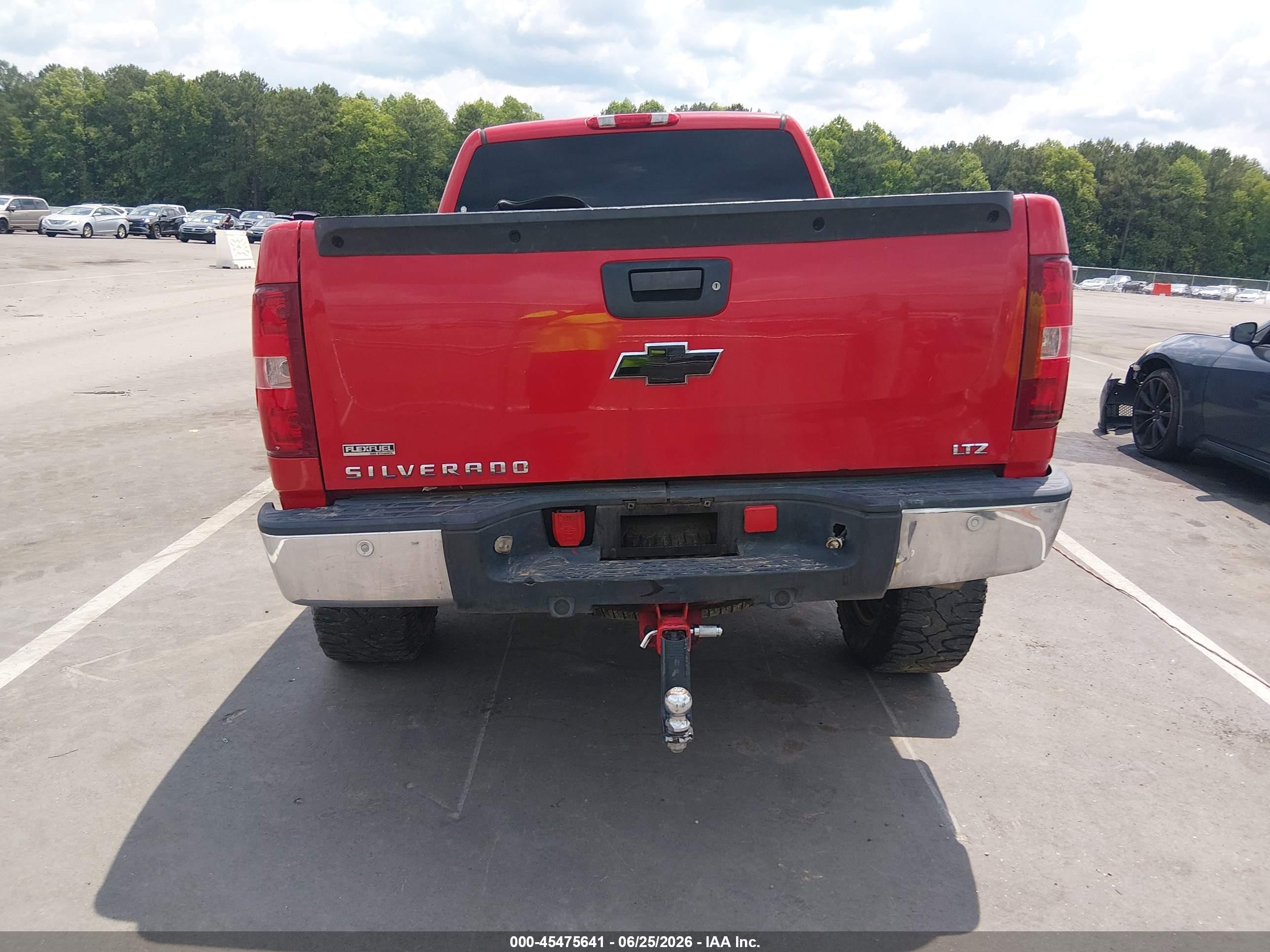 2008 Chevrolet Silverado 1500 Ltz Red vin: 1GCEK19028Z146173