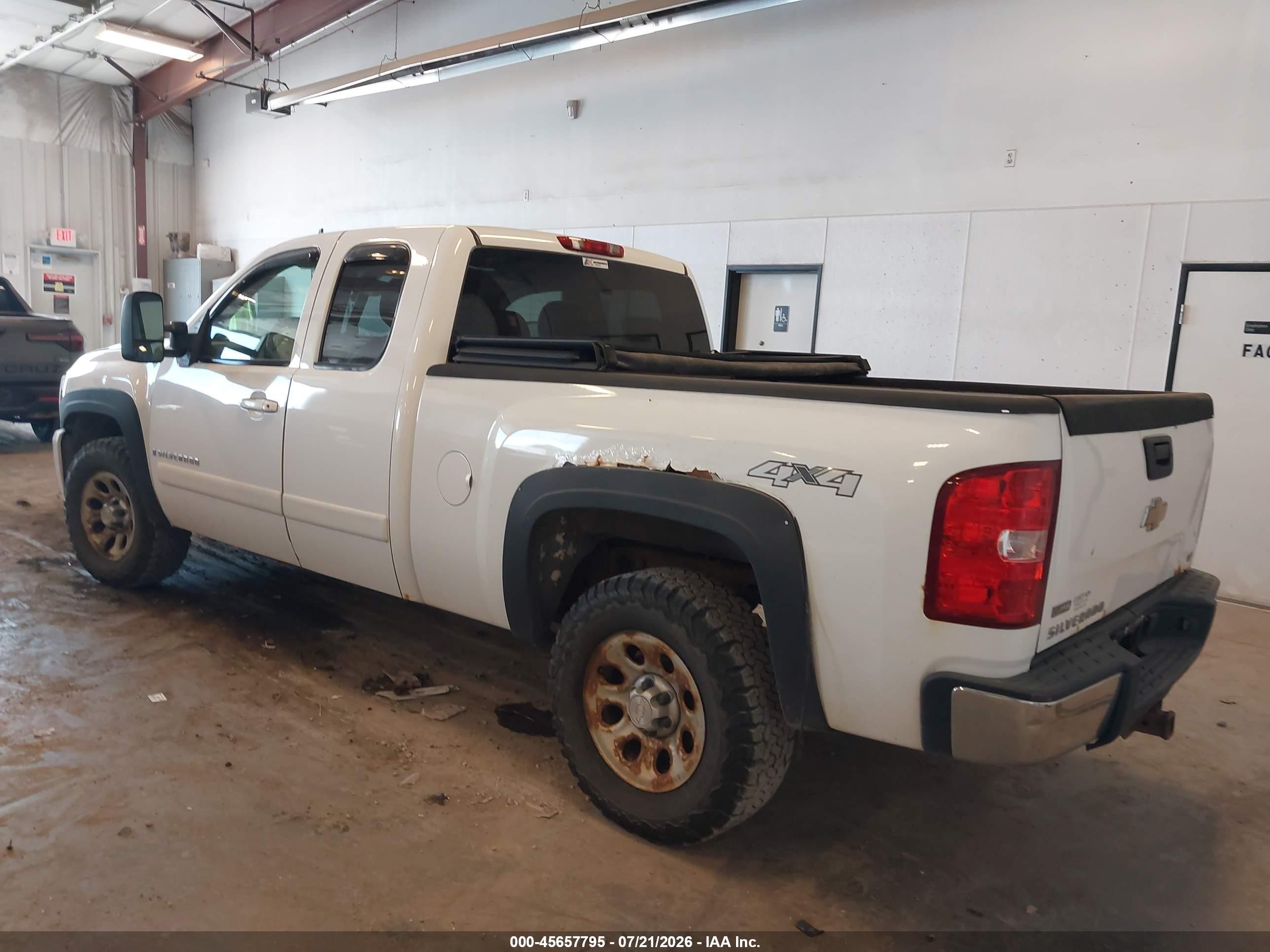 2007 Chevrolet Silverado 1500 Ltz White vin: 1GCEK19037Z570279
