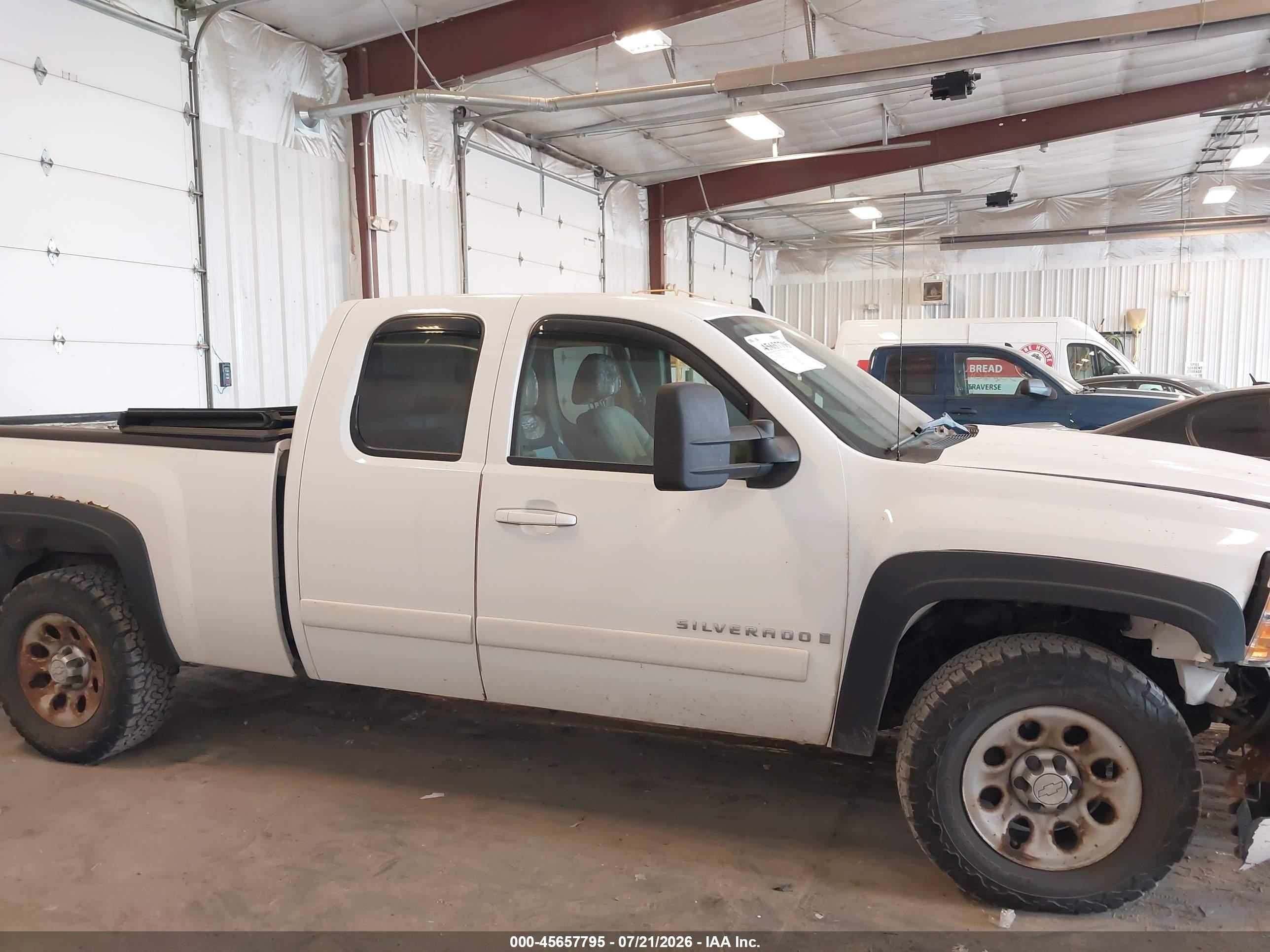 2007 Chevrolet Silverado 1500 Ltz White vin: 1GCEK19037Z570279