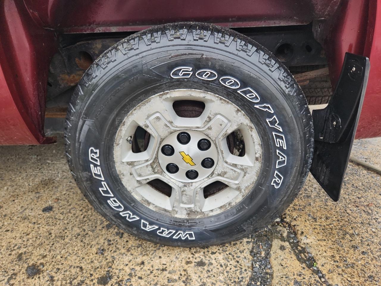2008 Chevrolet Silverado K1500 Maroon vin: 1GCEK19048E180400 Damage: Left Rear Wheel, Corrosion, > 12 Inches