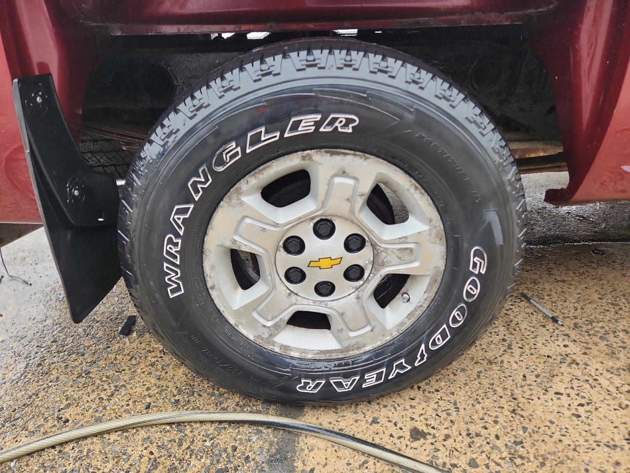 2008 Chevrolet Silverado K1500 Maroon vin: 1GCEK19048E180400 Damage: Right Rear Wheel, Corrosion, > 12 Inches