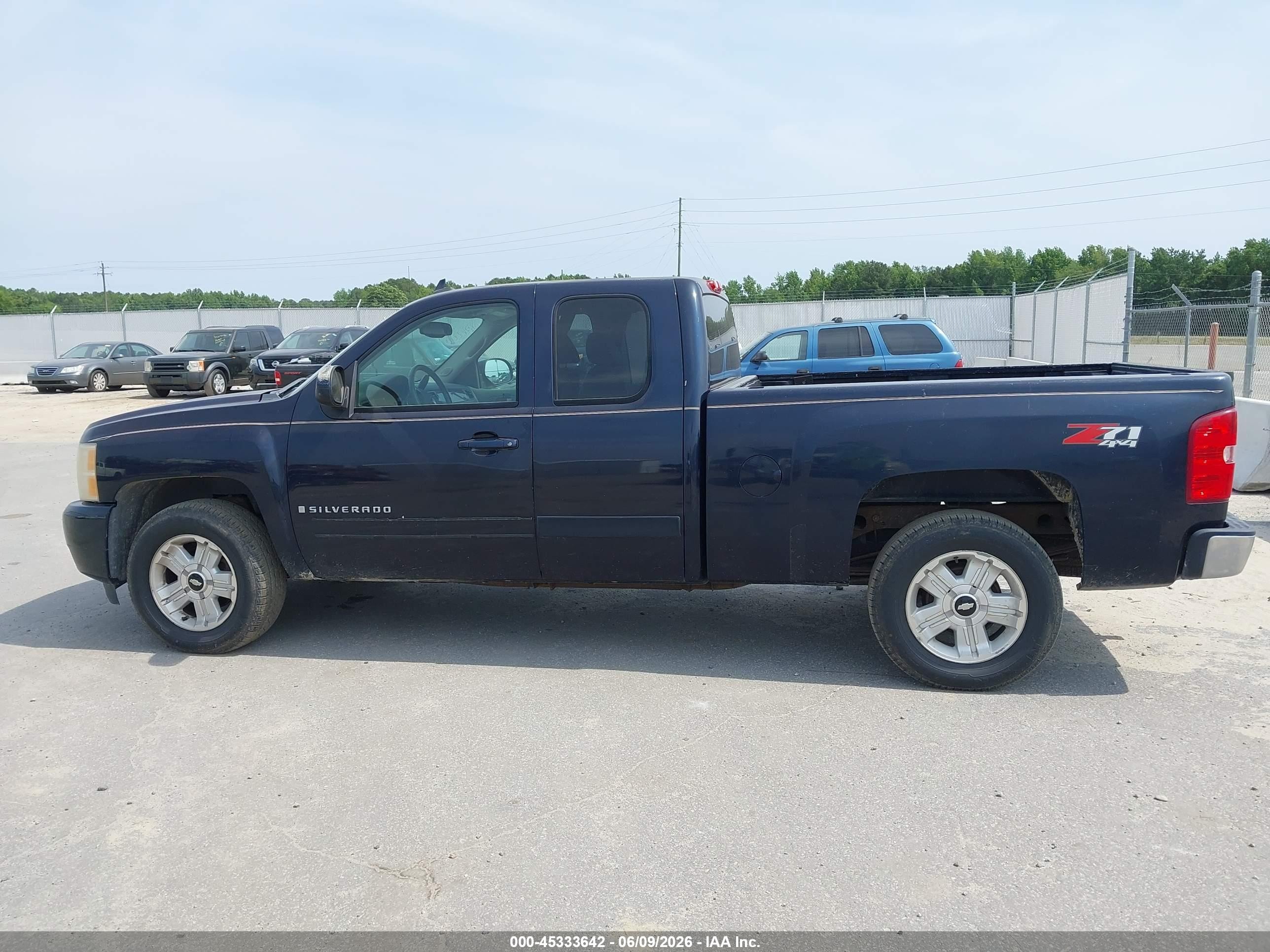 2007 Chevrolet Silverado 1500 Ltz Dark Blue vin: 1GCEK19057E503481