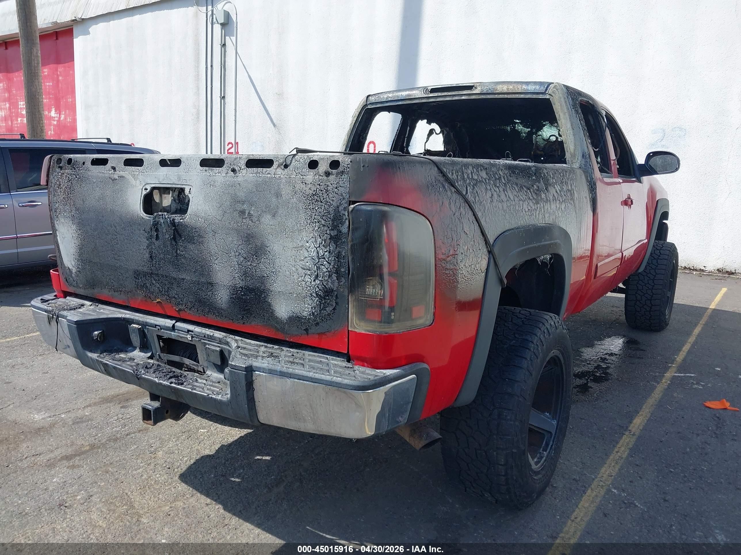 2008 Chevrolet Silverado 1500 Ltz Red vin: 1GCEK19068Z129473