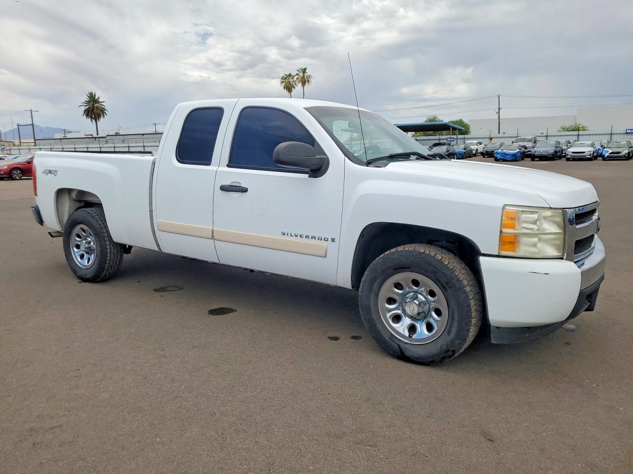 2007 Chevrolet Silverado K1500 White vin: 1GCEK19077Z583584
