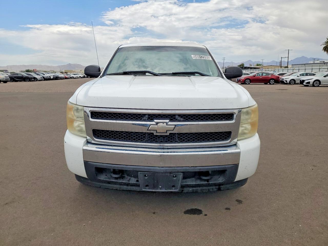 2007 Chevrolet Silverado K1500 White vin: 1GCEK19077Z583584