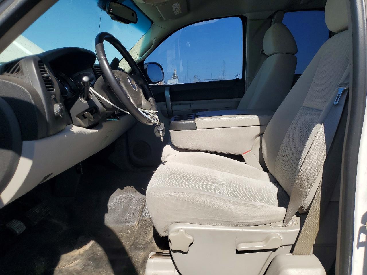 2007 Chevrolet Silverado K1500 White vin: 1GCEK19077Z583584