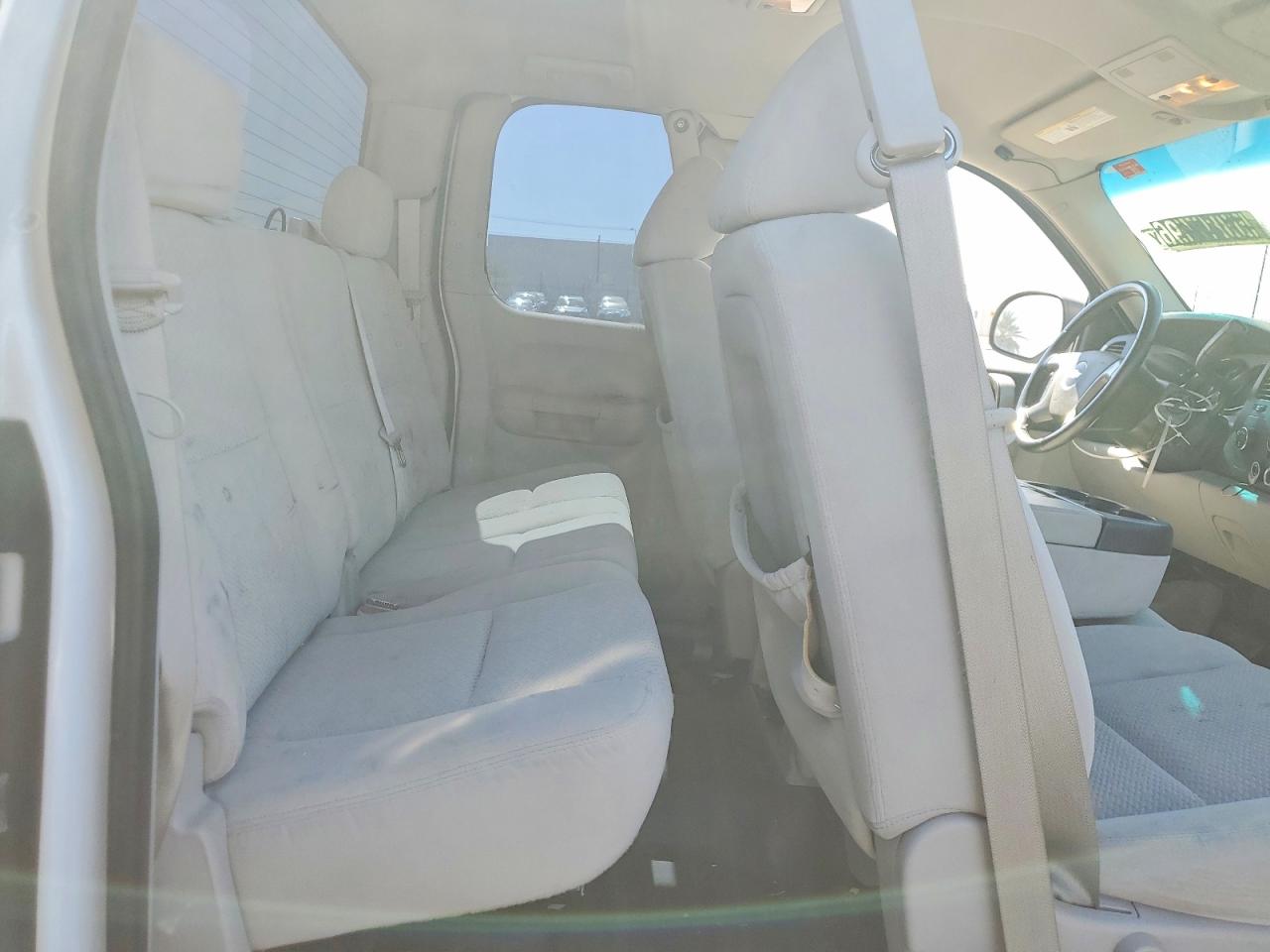 2007 Chevrolet Silverado K1500 White vin: 1GCEK19077Z583584