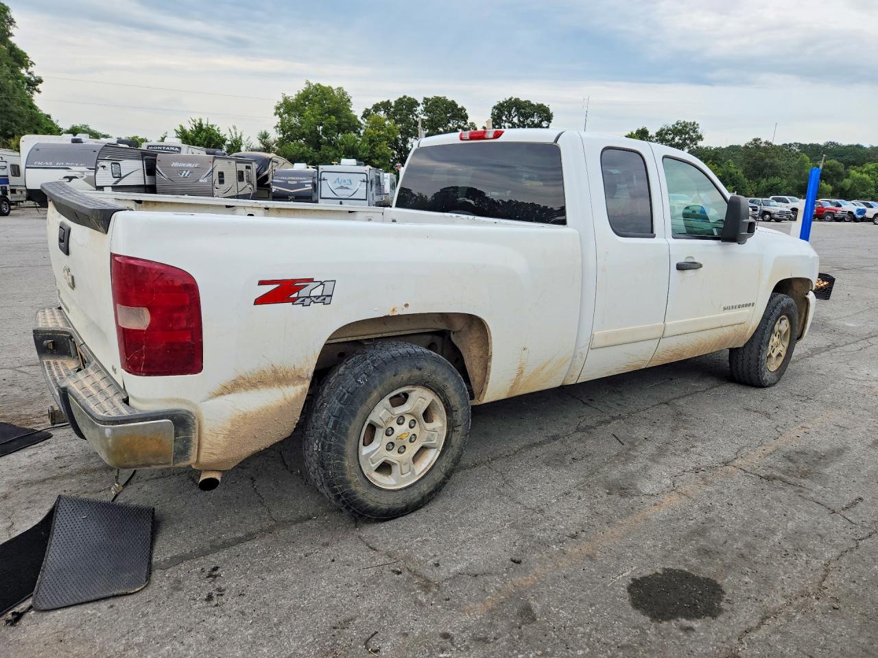 2008 Chevrolet Silverado White vin: 1GCEK19078Z262842