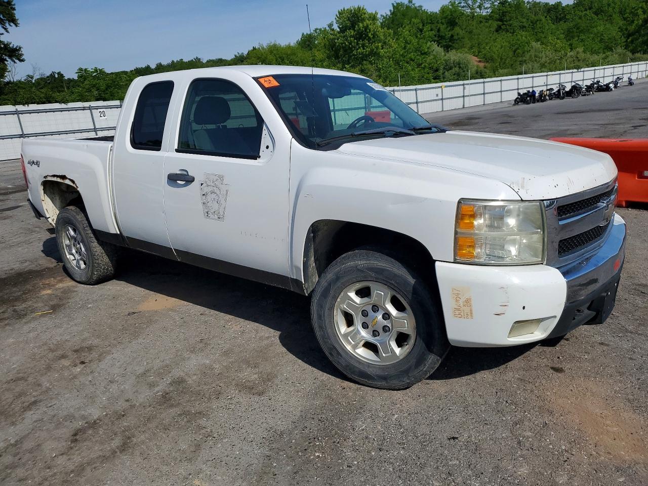 2008 Chevrolet Silverado K1500 White vin: 1GCEK19078Z292973