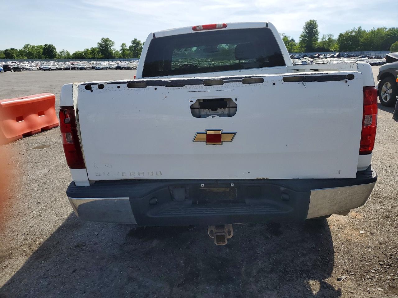 2008 Chevrolet Silverado K1500 White vin: 1GCEK19078Z292973
