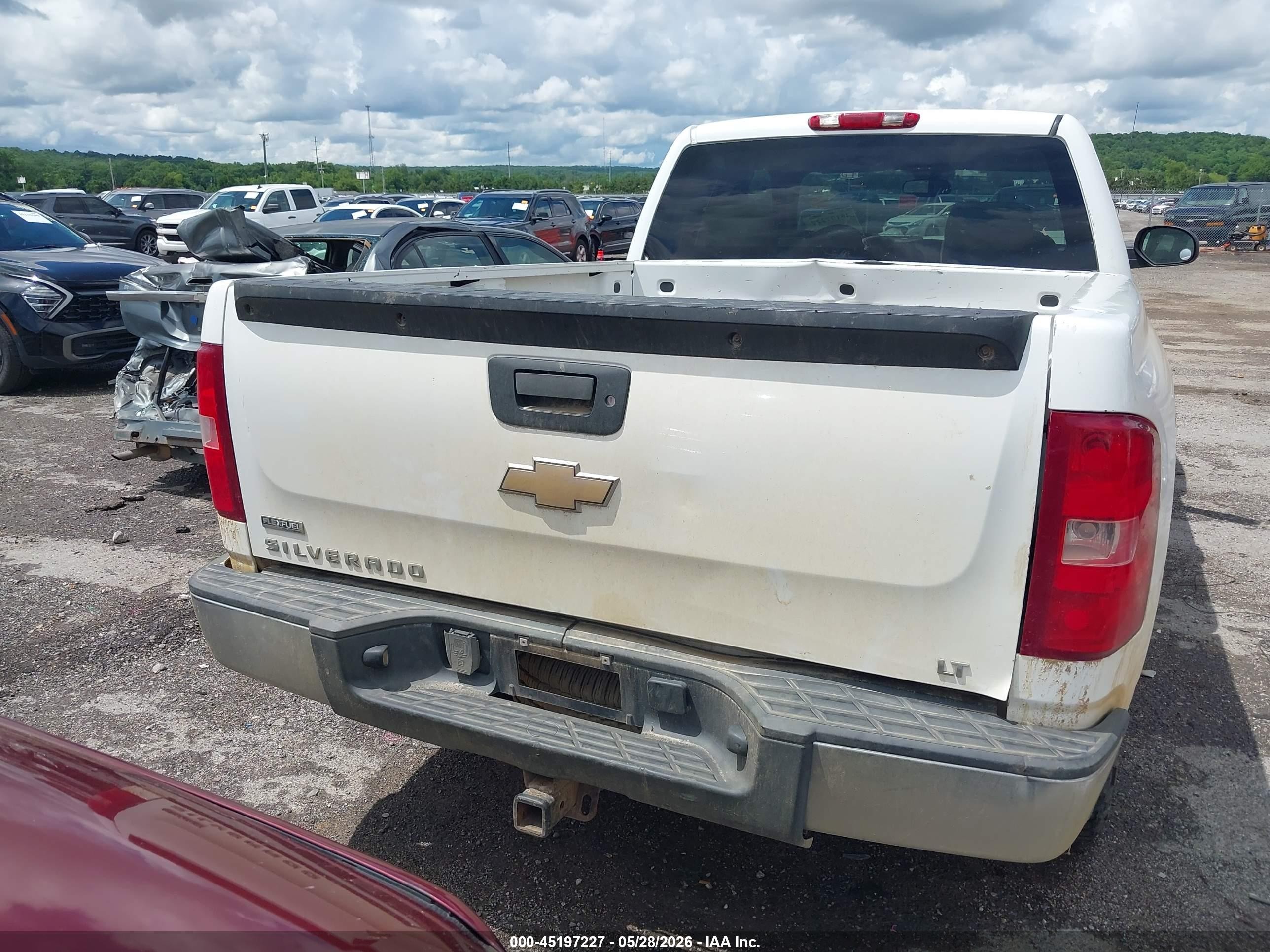 2008 Chevrolet Silverado 1500 Lt1 White vin: 1GCEK19088Z306251