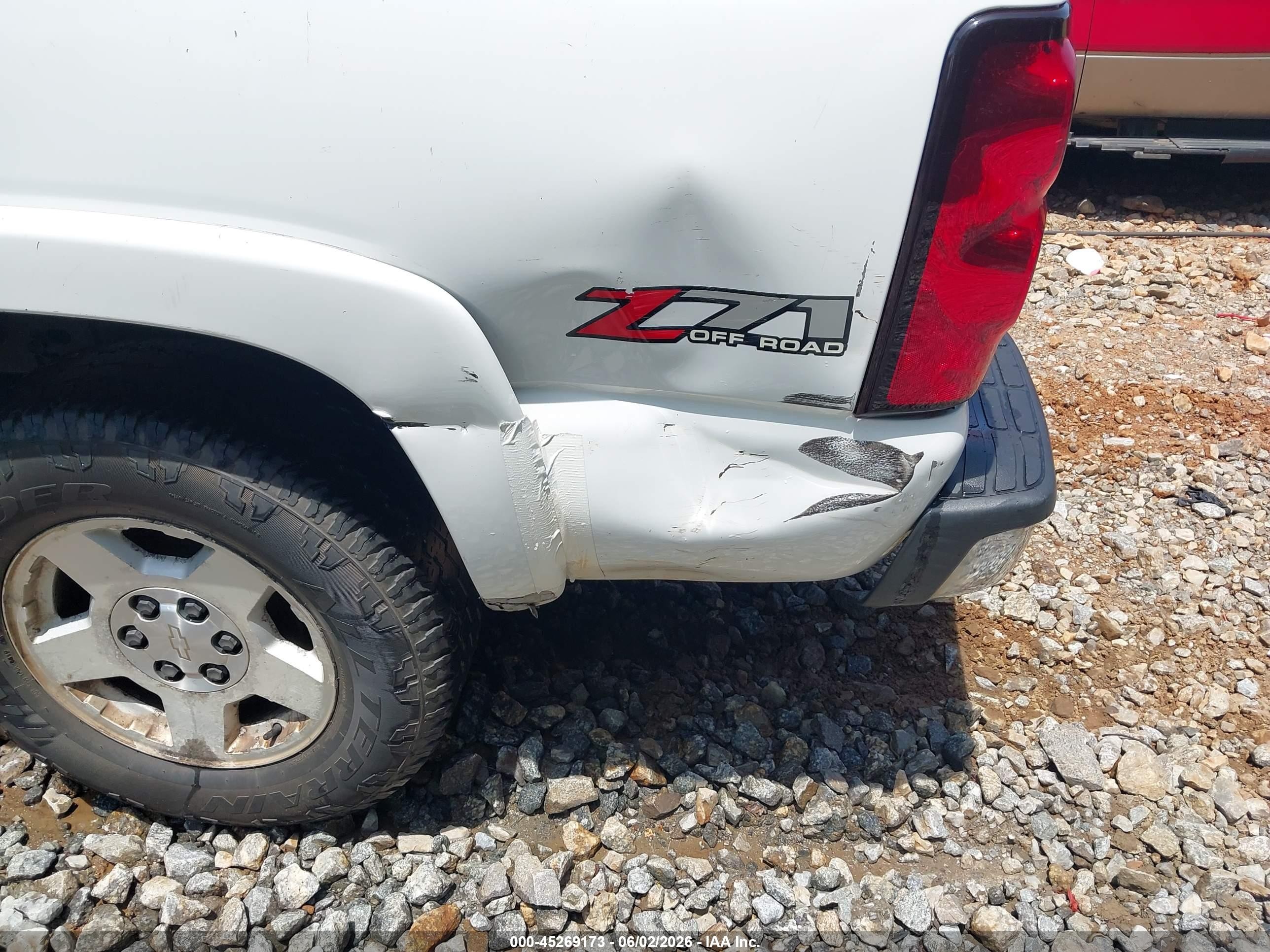 2005 Chevrolet Silverado 1500 Z71 White vin: 1GCEK19B05E147603