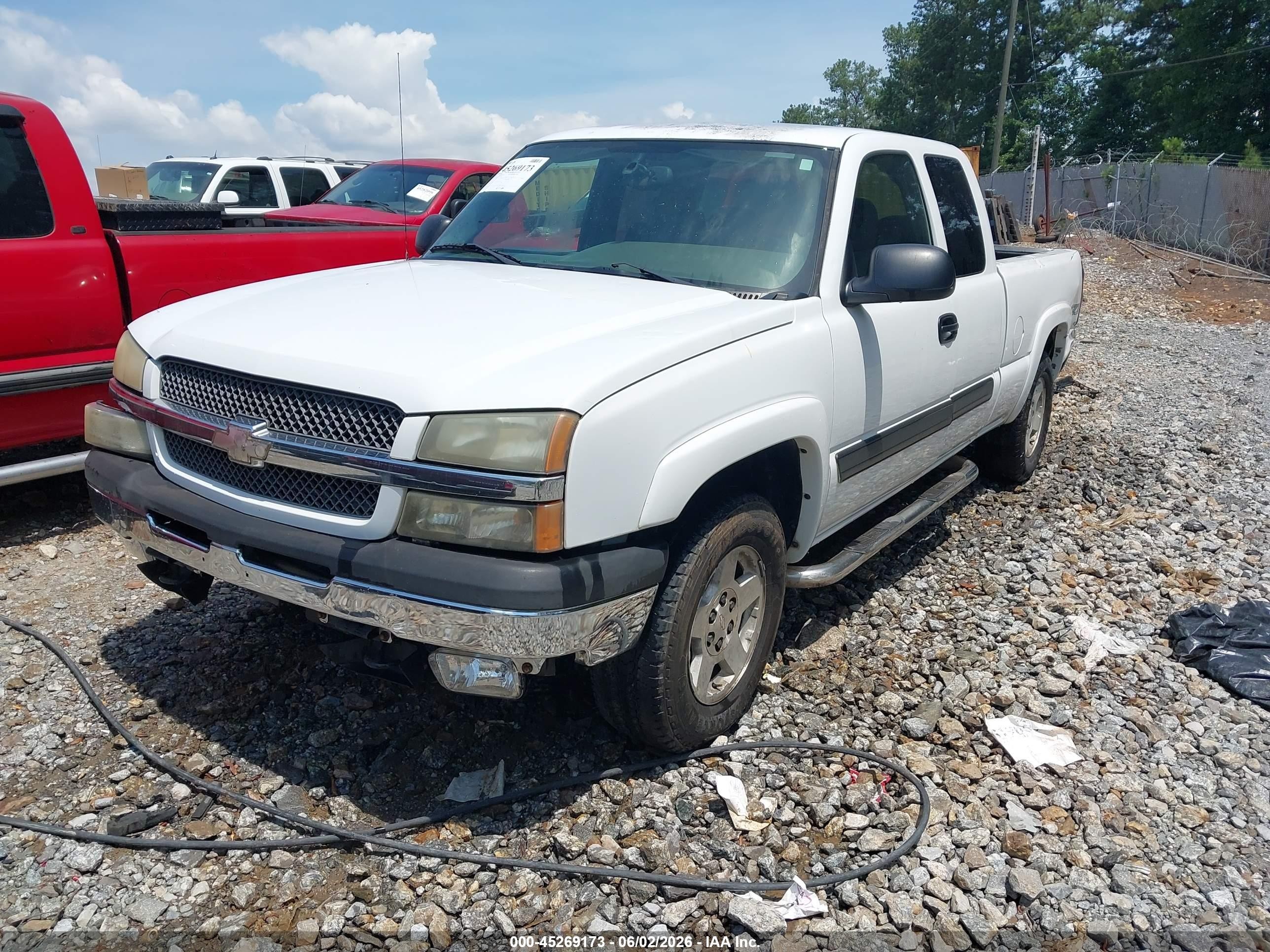 2005 Chevrolet Silverado 1500 Z71 White vin: 1GCEK19B05E147603