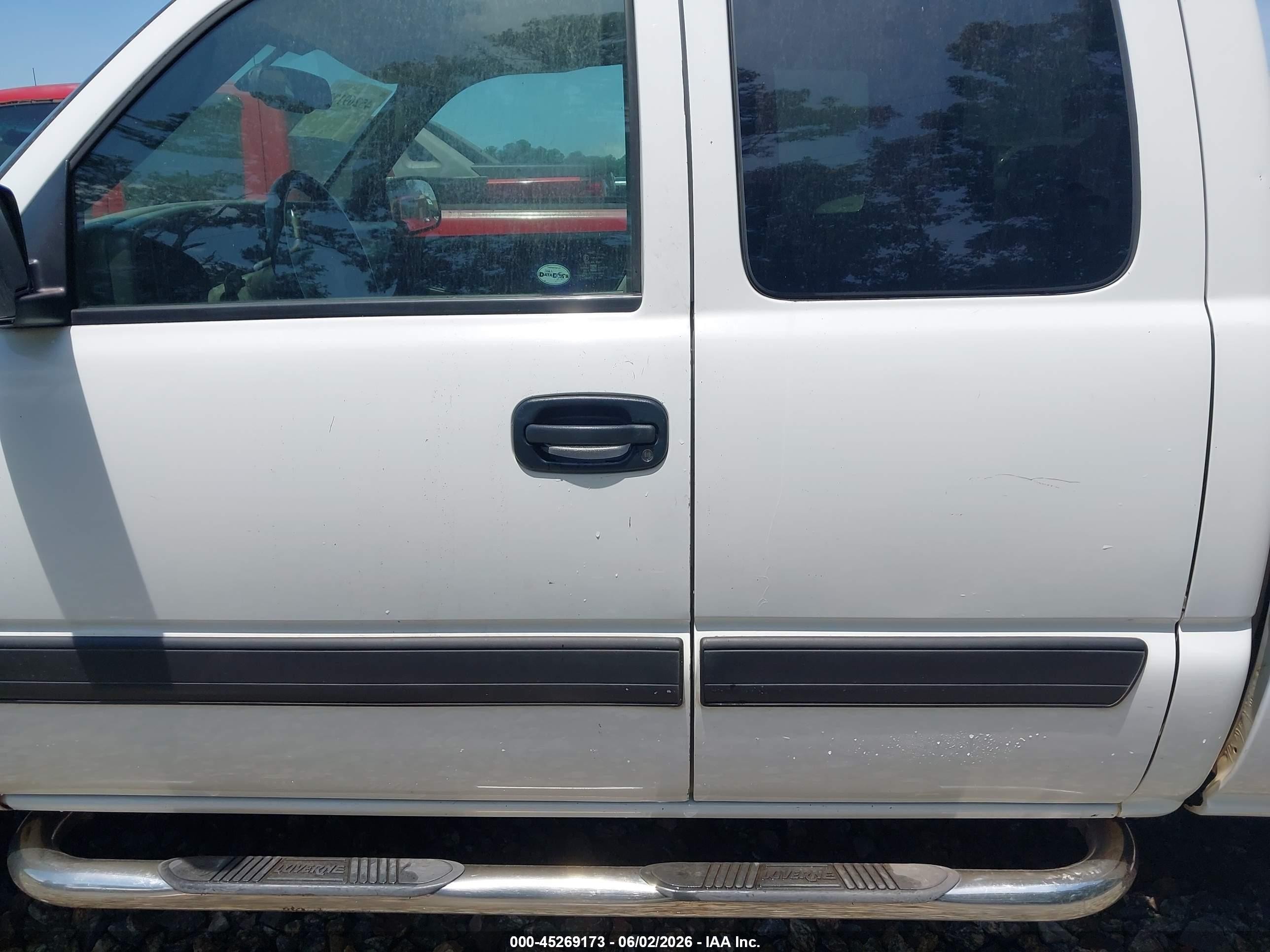 2005 Chevrolet Silverado 1500 Z71 White vin: 1GCEK19B05E147603