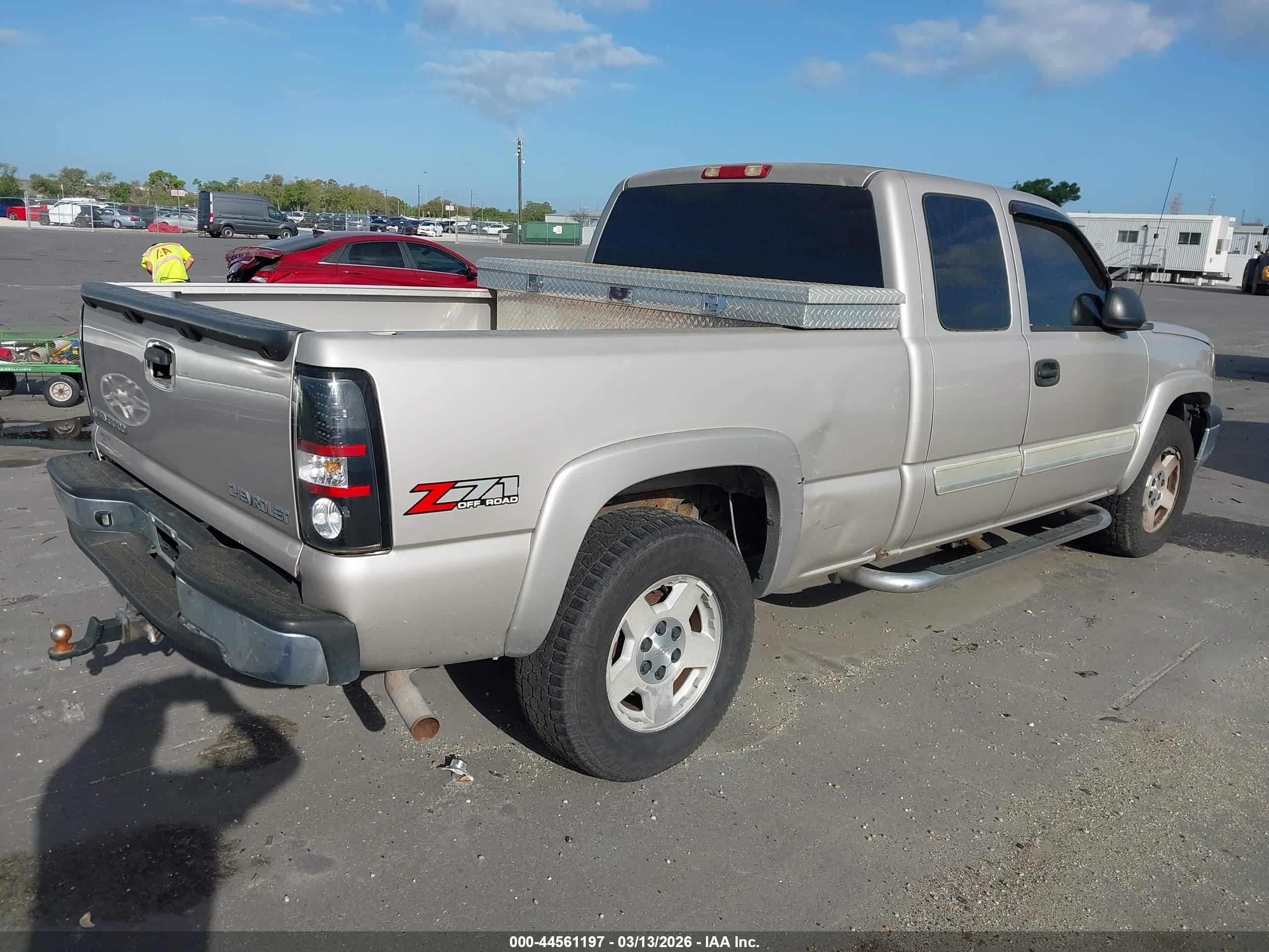 2005 Chevrolet Silverado 1500 Z71 Champagne vin: 1GCEK19B05E221389