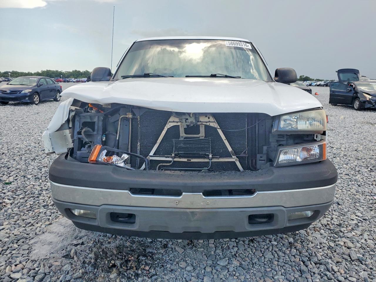 2005 Chevrolet Silverado K1500 White vin: 1GCEK19B05E289837