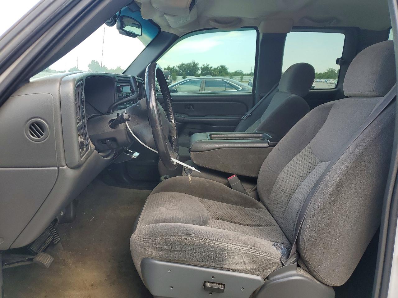 2005 Chevrolet Silverado K1500 White vin: 1GCEK19B05E289837