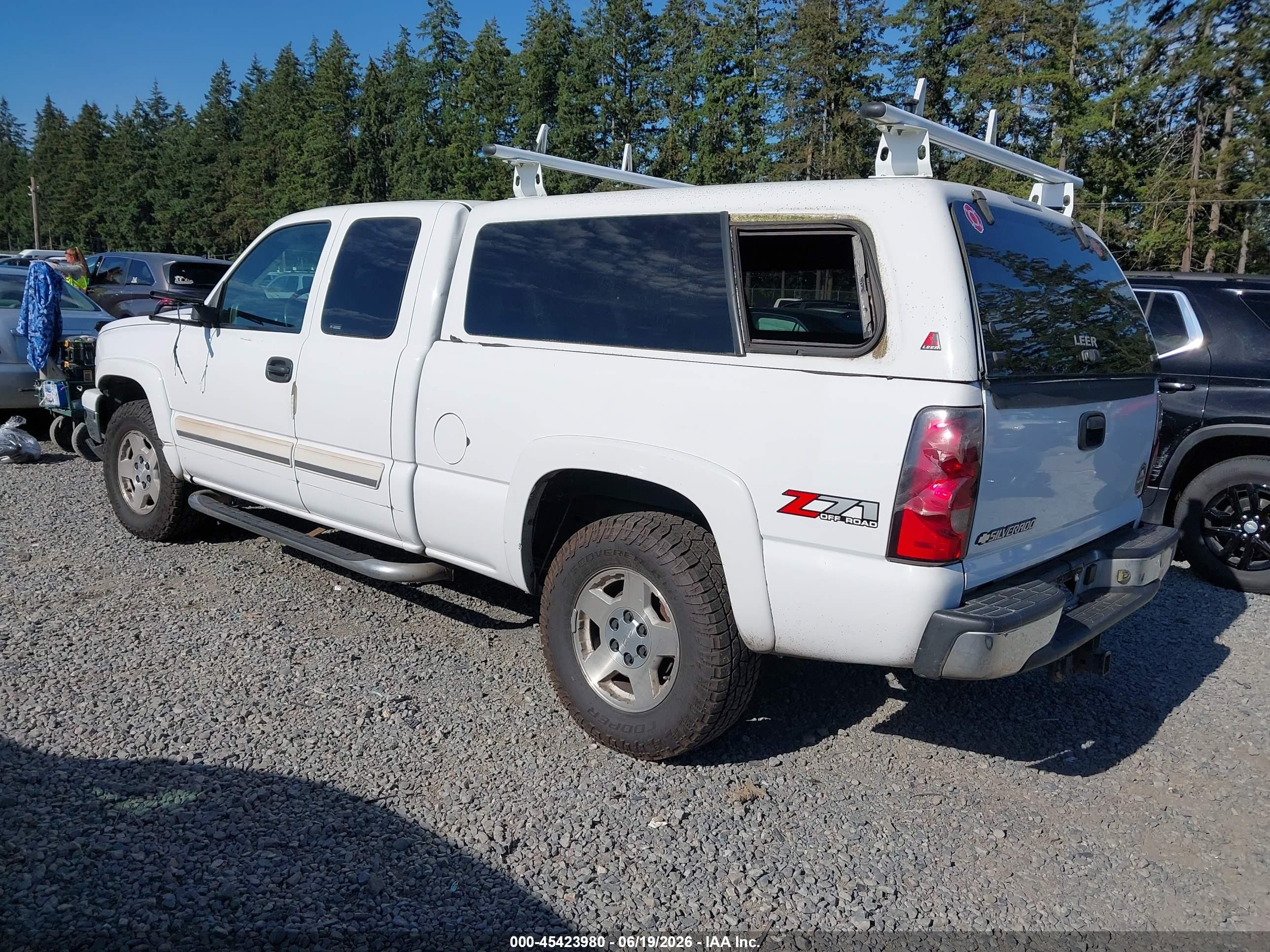 2006 Chevrolet Silverado 1500 Lt2 White vin: 1GCEK19B06Z189893