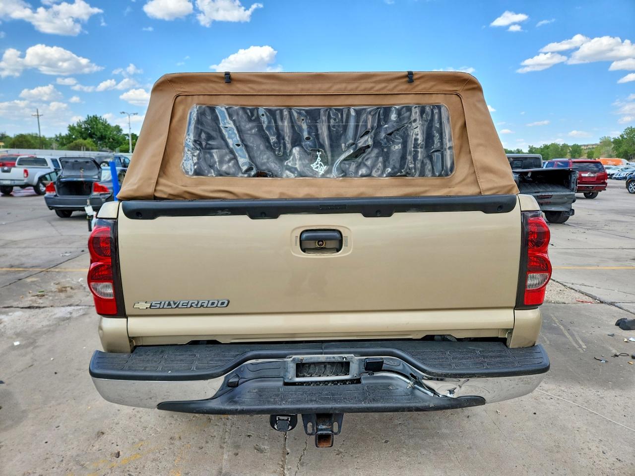 2006 Chevrolet Silverado K1500 Золотой vin: 1GCEK19B06Z268741
