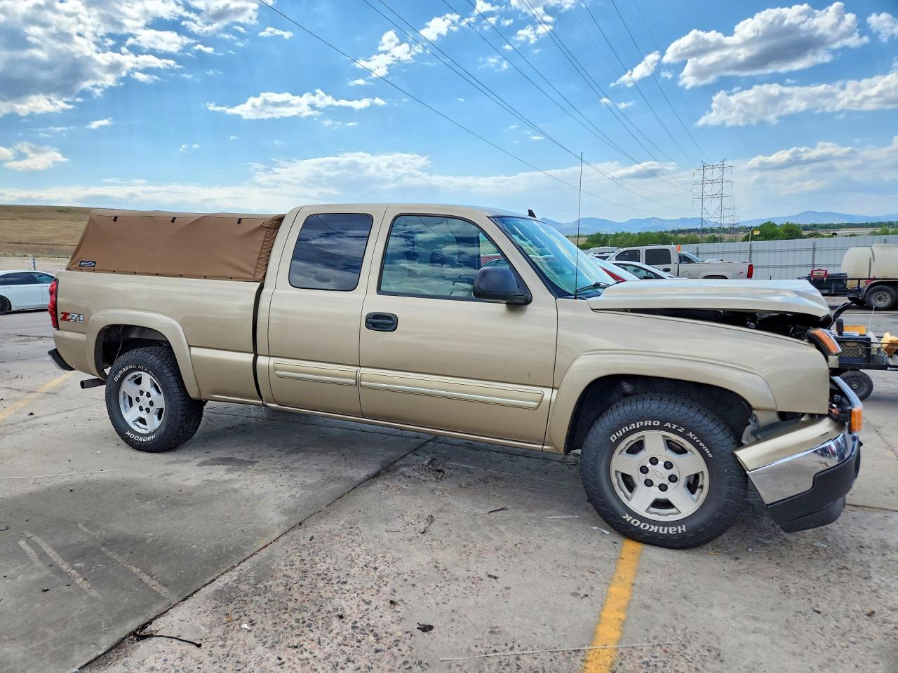2006 Chevrolet Silverado K1500 Золотой vin: 1GCEK19B06Z268741