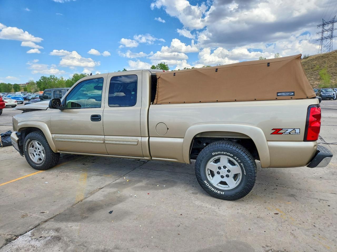2006 Chevrolet Silverado K1500 Золотой vin: 1GCEK19B06Z268741