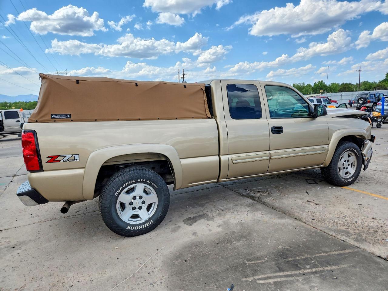 2006 Chevrolet Silverado K1500 Золотой vin: 1GCEK19B06Z268741