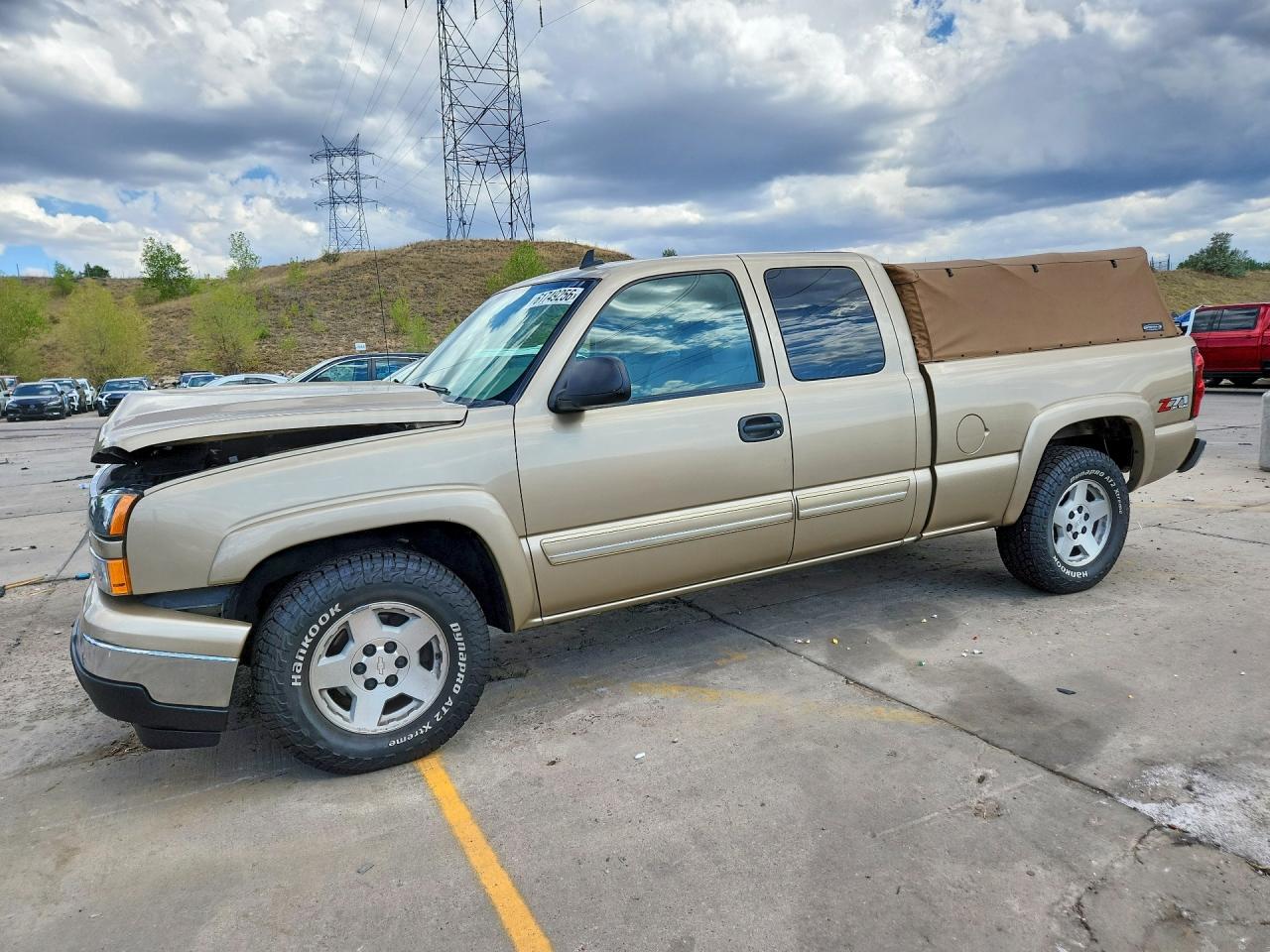 2006 Chevrolet Silverado K1500 Gold vin: 1GCEK19B06Z268741