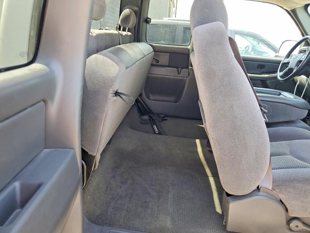 2006 Chevrolet Silverado K1500 Silver vin: 1GCEK19B16Z177073