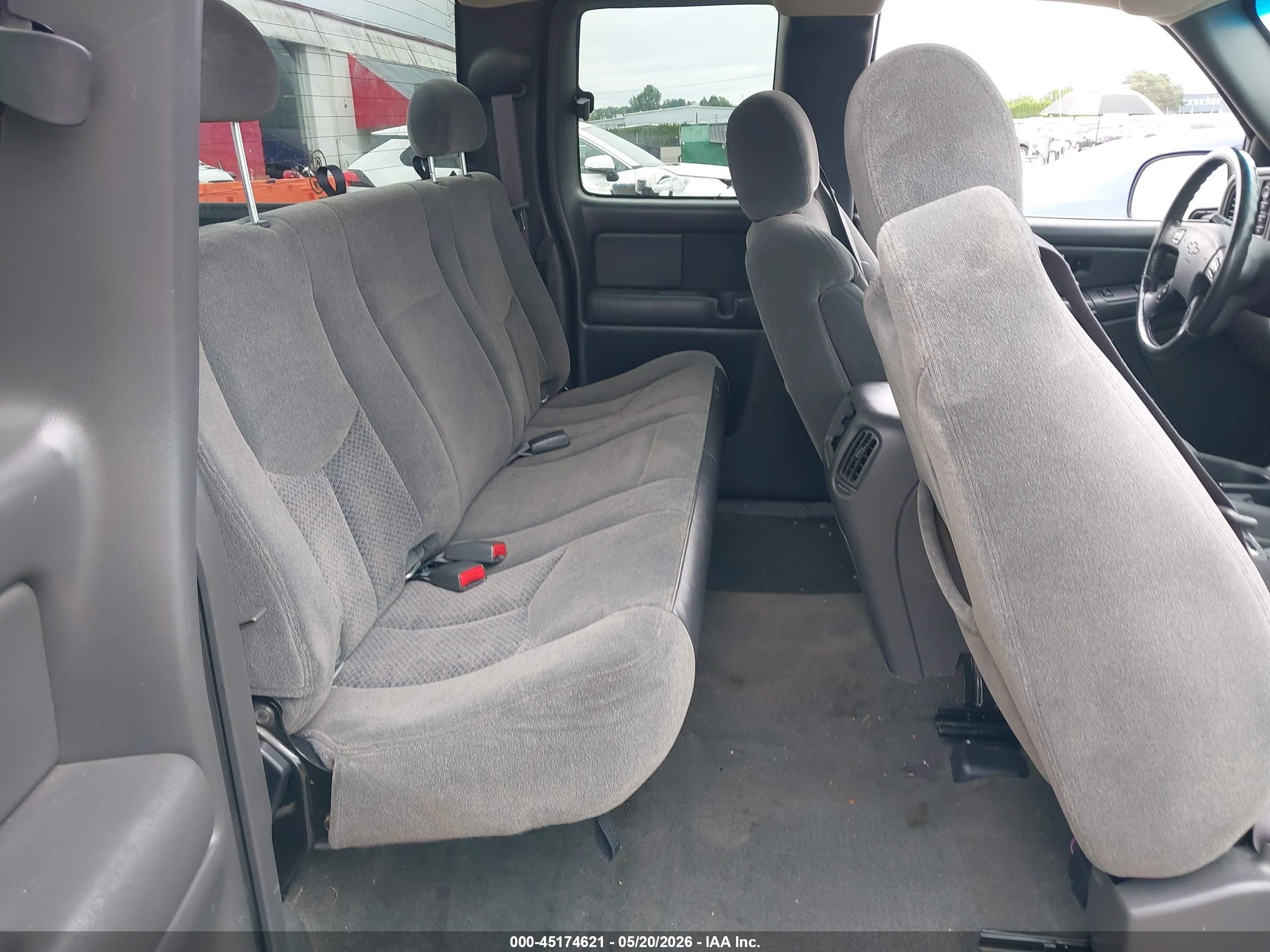 2005 Chevrolet Silverado 1500 Ls Черный vin: 1GCEK19B25E118488