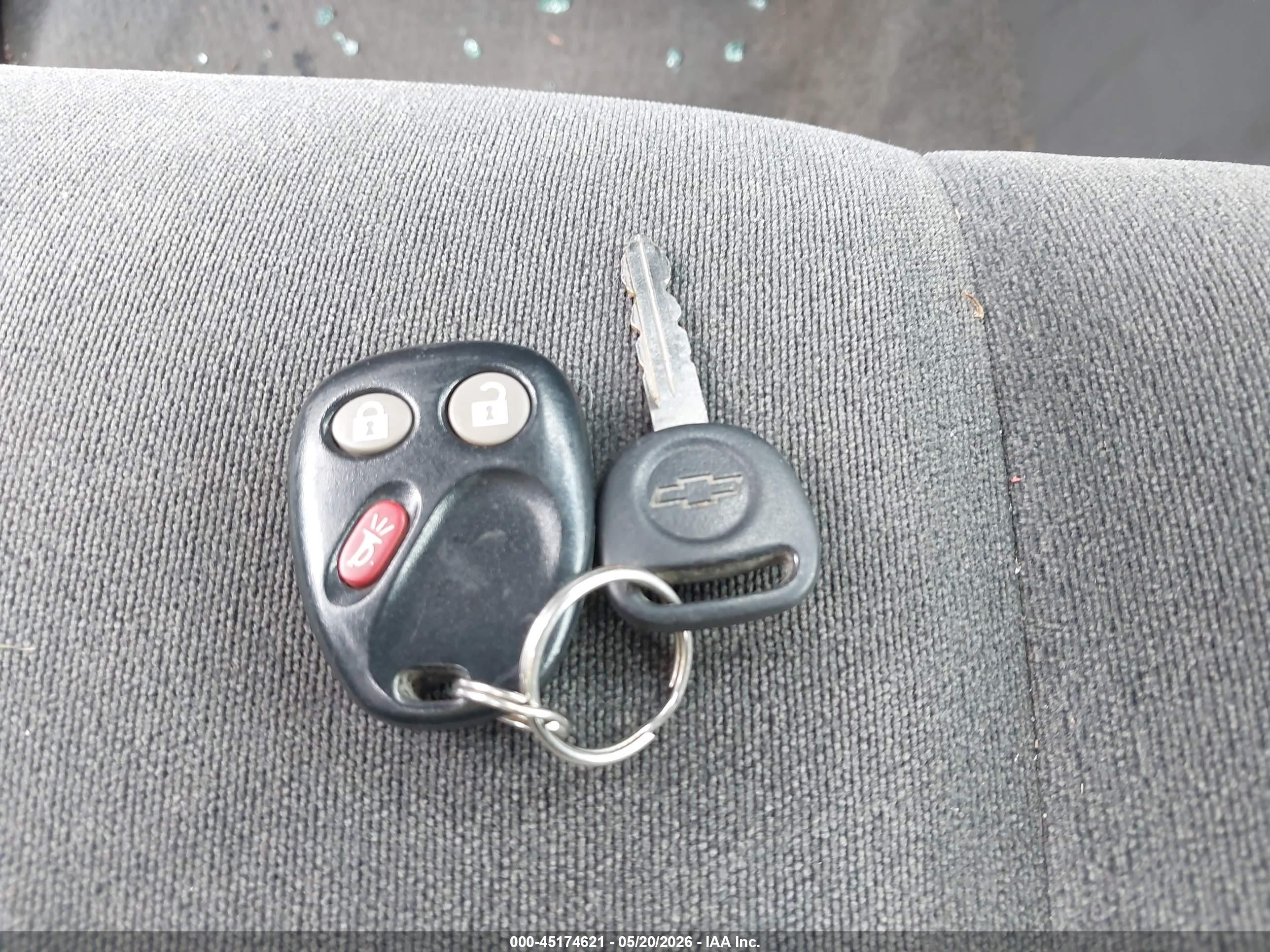 2005 Chevrolet Silverado 1500 Ls Черный vin: 1GCEK19B25E118488