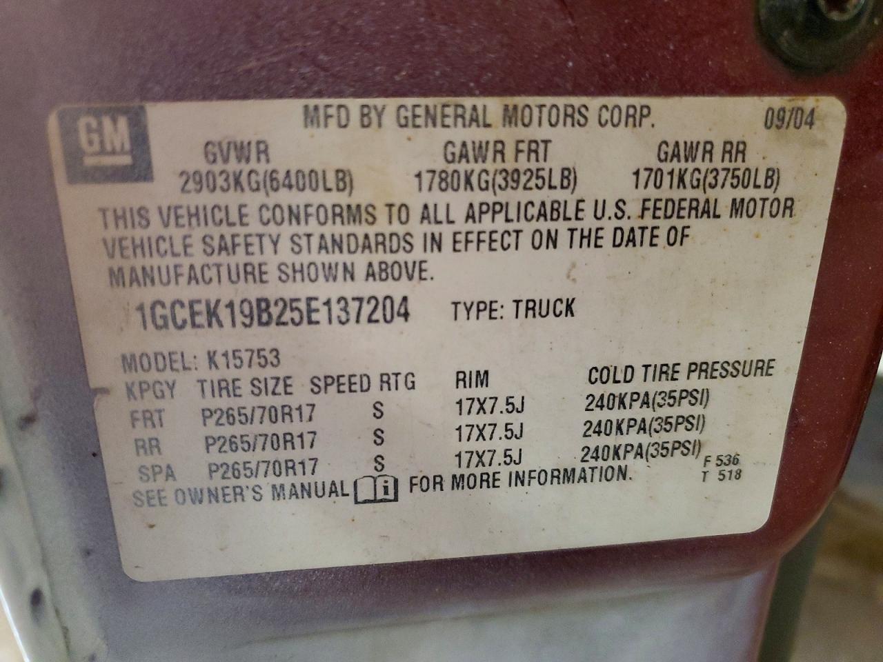 2005 Chevrolet Silverado K1500 Серебряный vin: 1GCEK19B25E137204