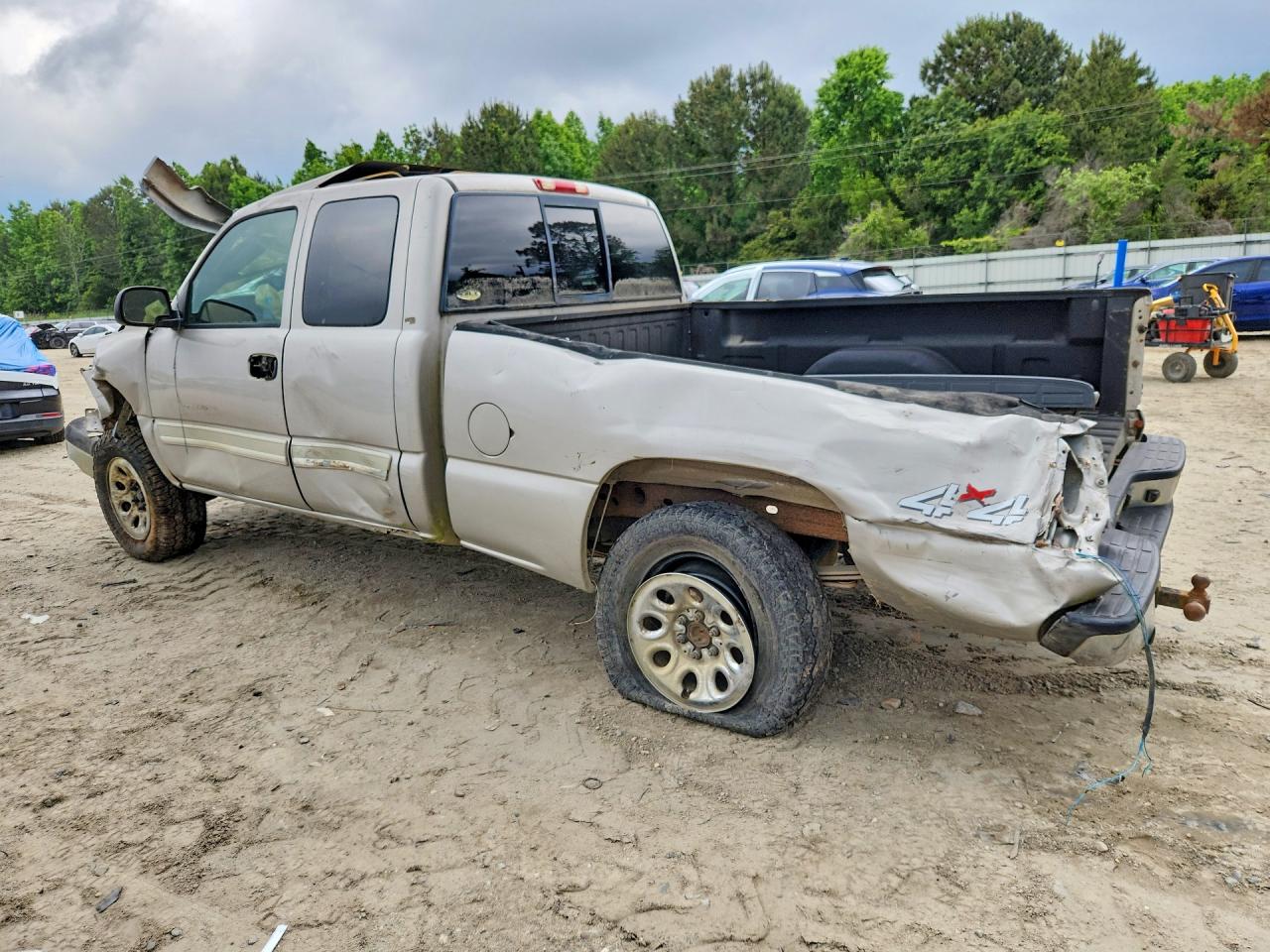 2005 Chevrolet Silverado K1500 Tan vin: 1GCEK19B25E225217