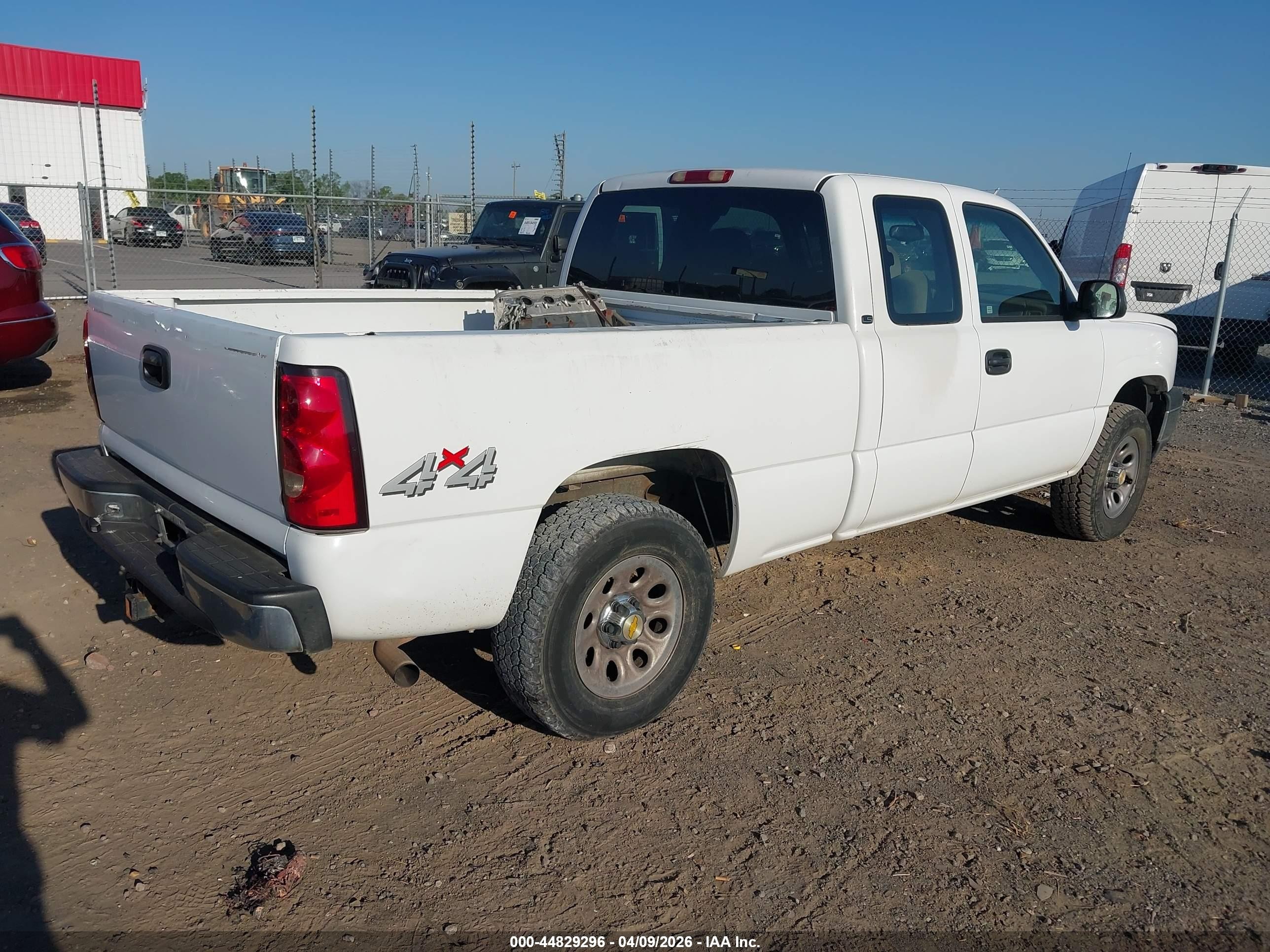 2006 Chevrolet Silverado 1500 Ls White vin: 1GCEK19B26Z150271