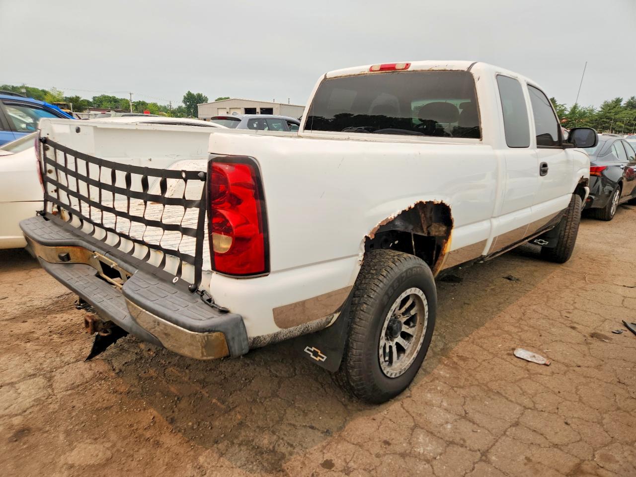 2007 Chevrolet Silverado White vin: 1GCEK19B27Z161322