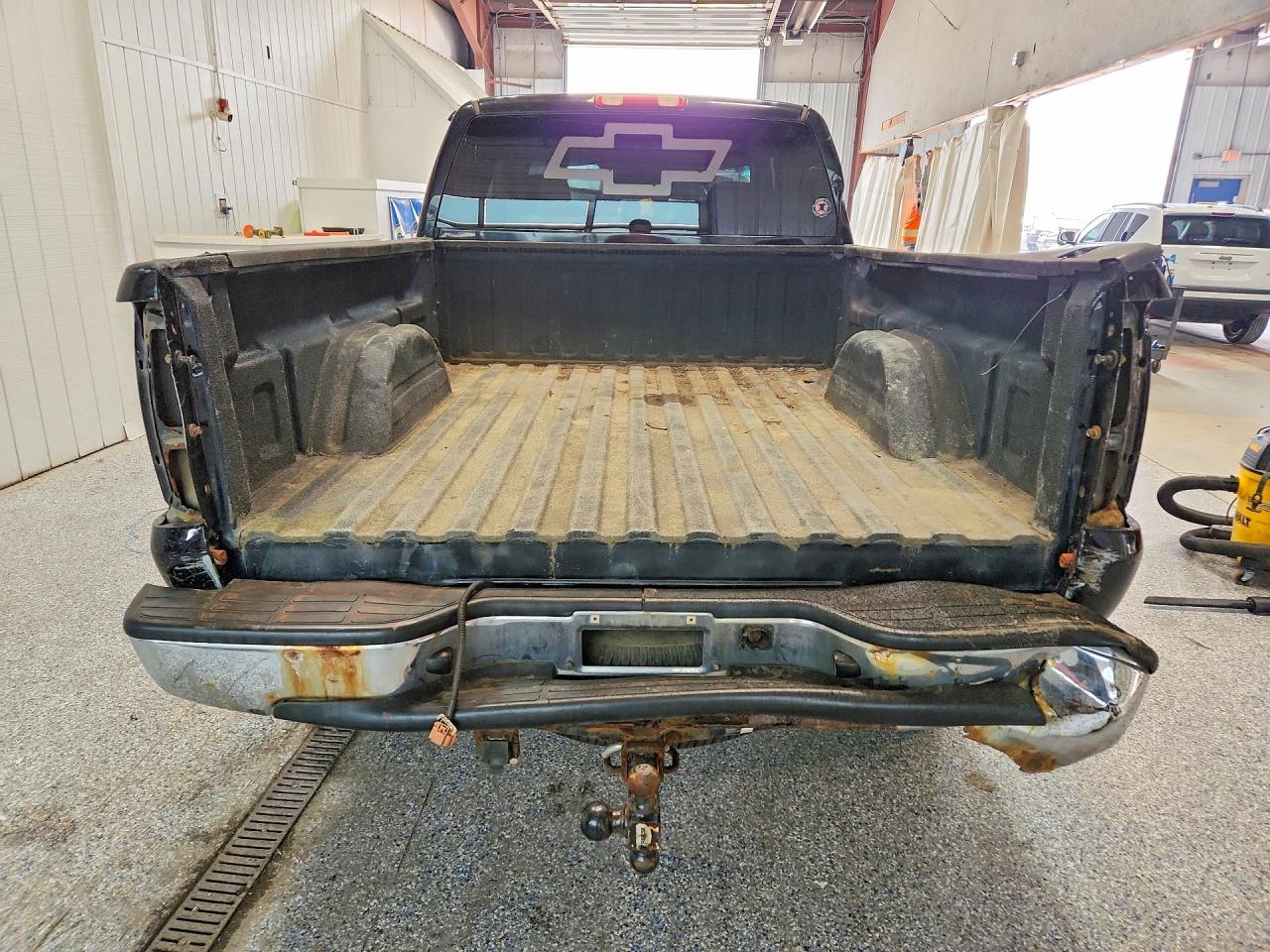 2005 Chevrolet Silverado K1500 Black vin: 1GCEK19B35E240163