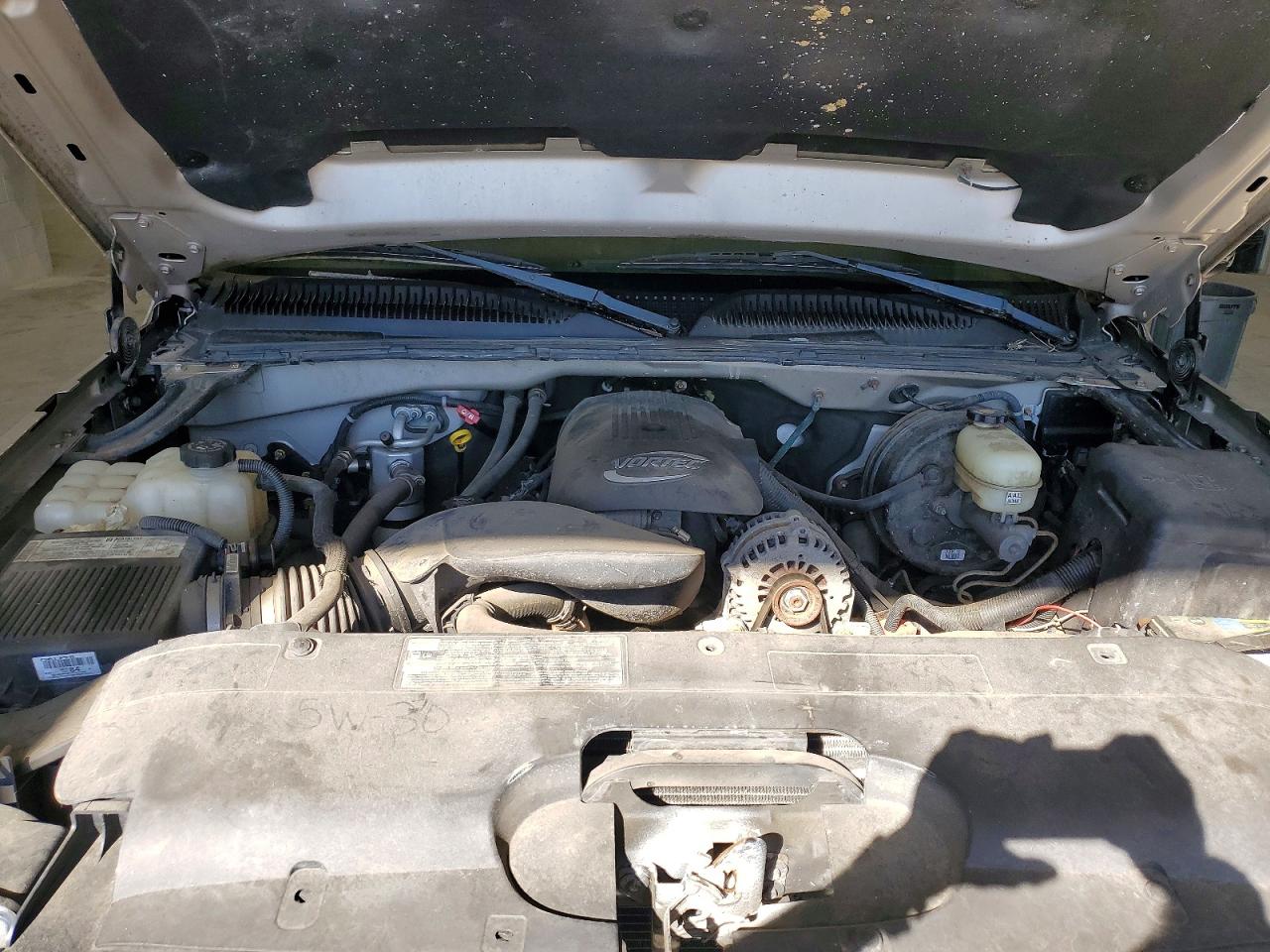 2006 Chevrolet Silverado K1500 Серебряный vin: 1GCEK19B36E276534
